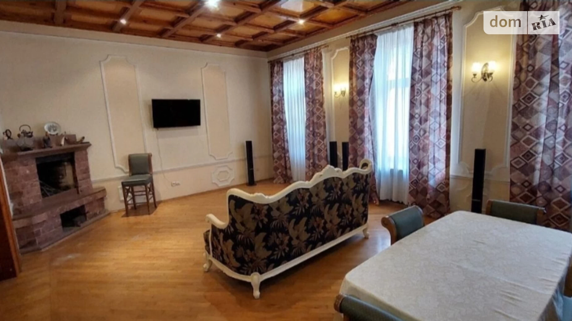 Продається 6-кімнатна квартира 160 кв. м у Одесі, вул. Грецька