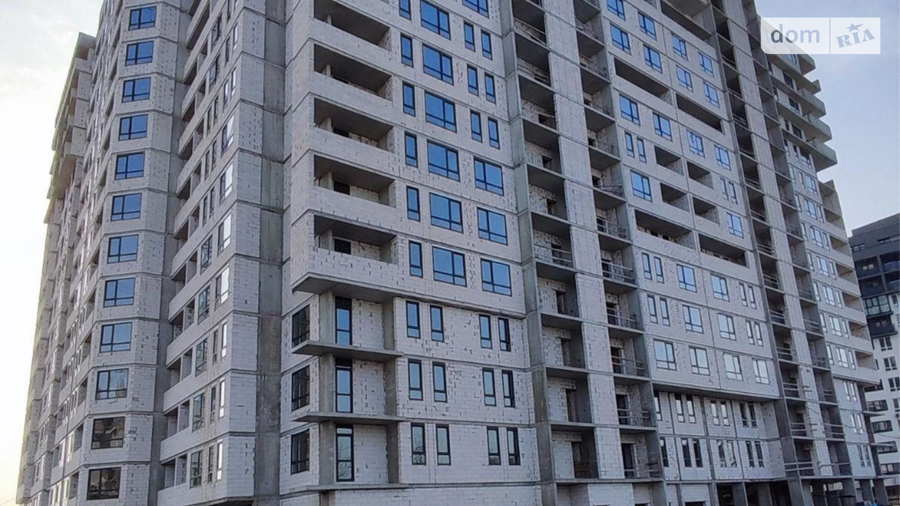 Продается 1-комнатная квартира 37 кв. м в Крюковщине, ул. Вячеслава Черновола