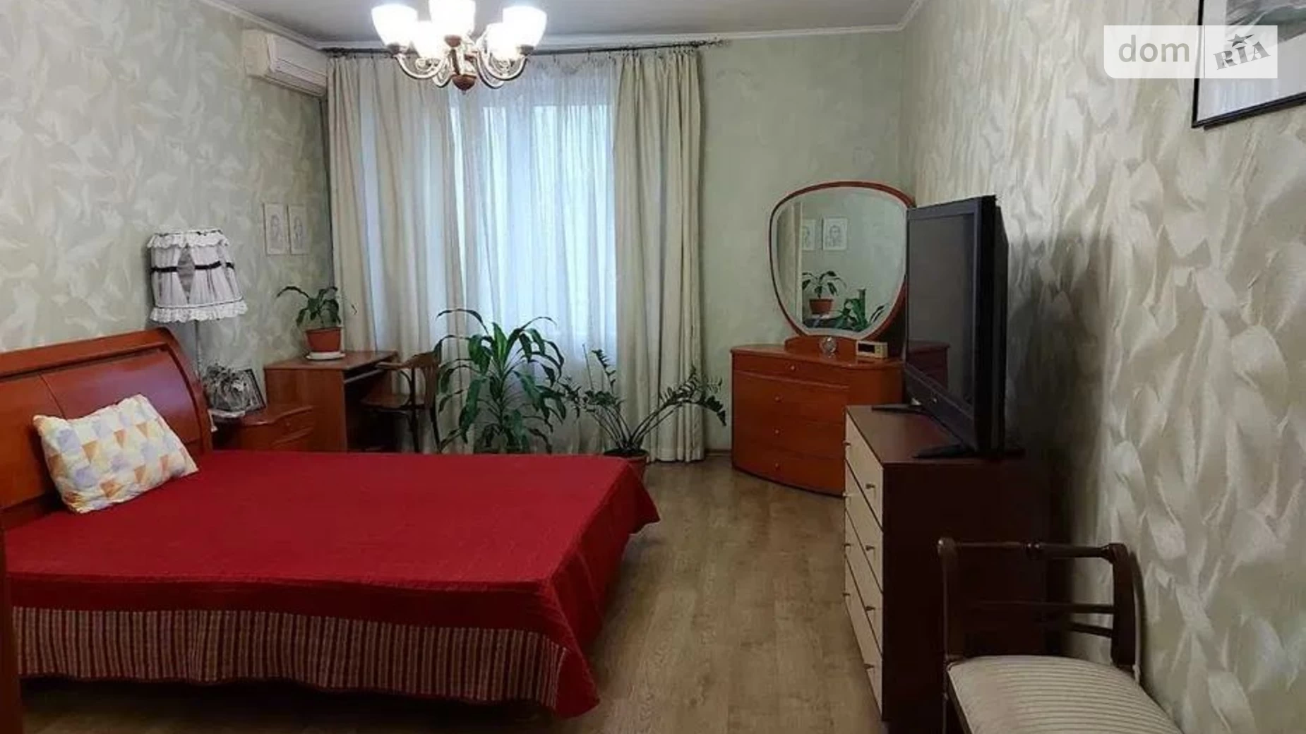 Продается 2-комнатная квартира 80 кв. м в Киеве, пер. Феодосийский, 14