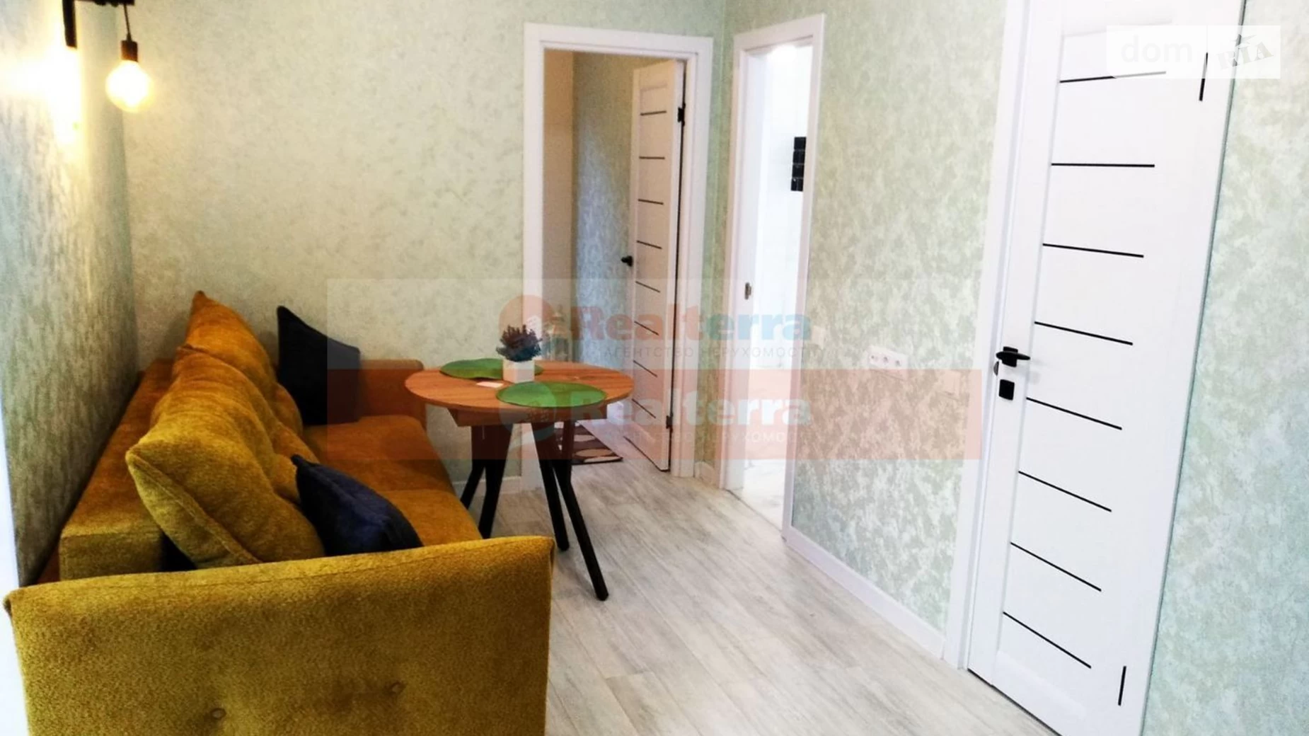 Продается 1-комнатная квартира 37 кв. м в Киеве, ул. Садовая