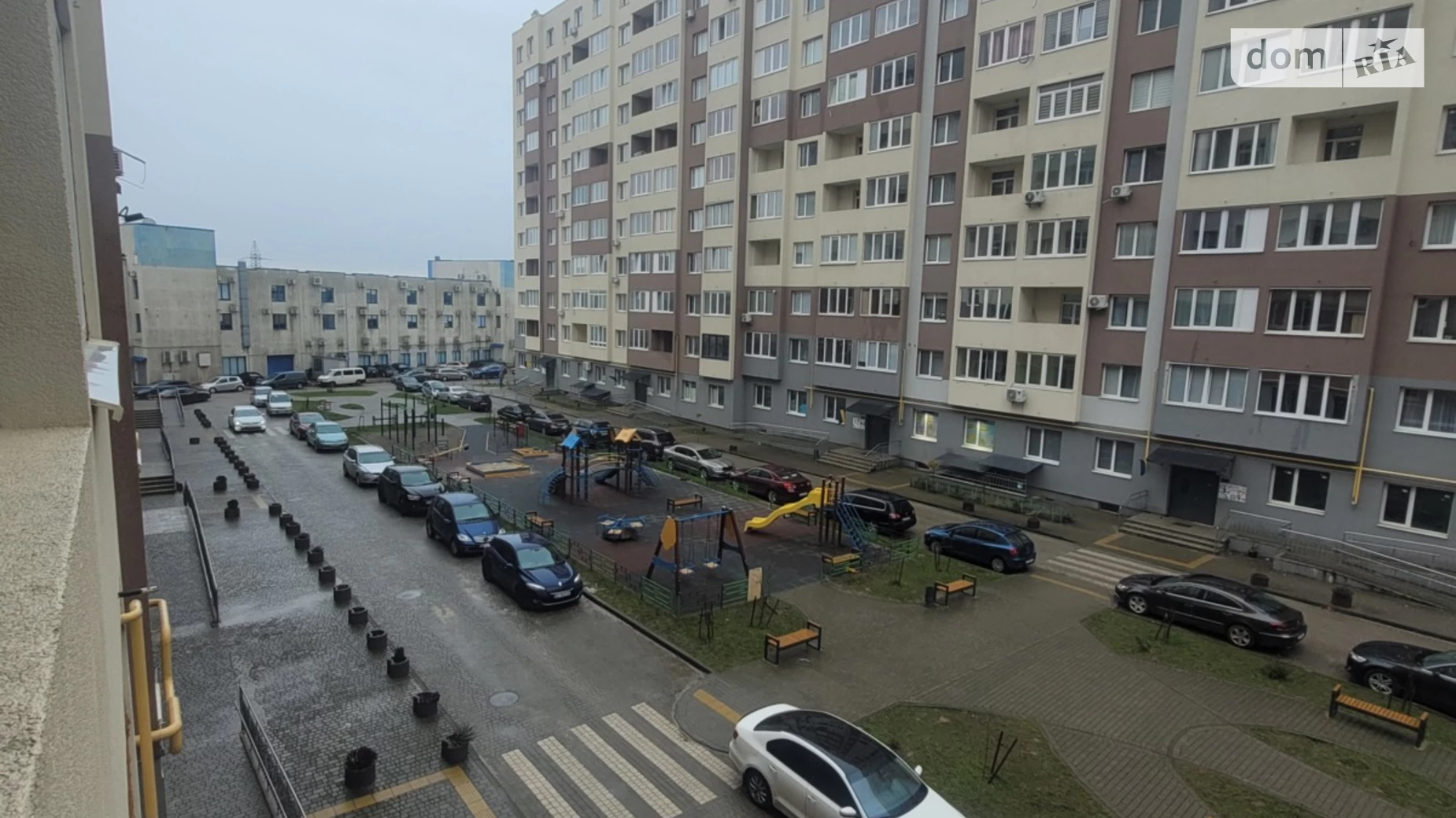 Продається 1-кімнатна квартира 40 кв. м у Львові, вул. Угорська, 14 - фото 2