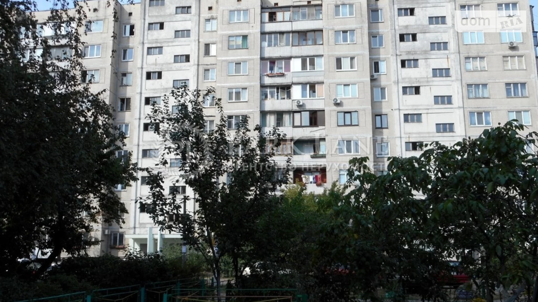 Продается 1-комнатная квартира 31 кв. м в Киеве, ул. Зои Гайдай, 2