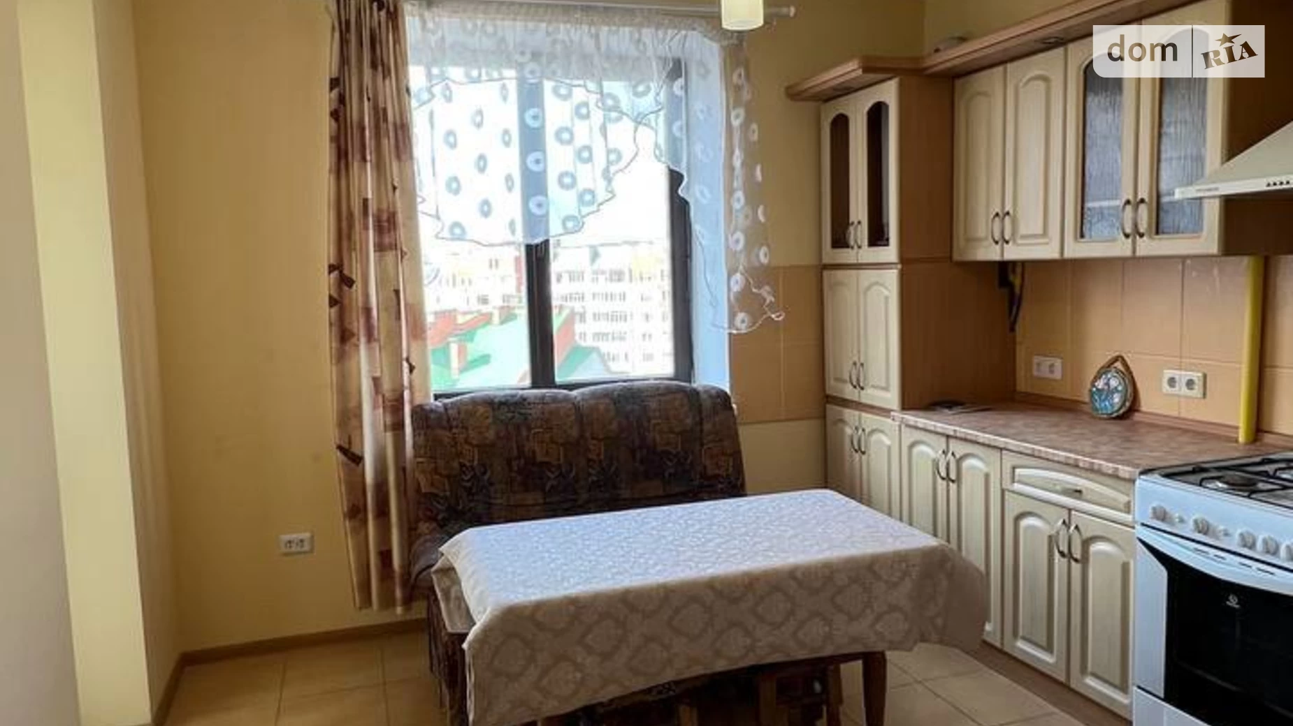 Продается 2-комнатная квартира 81 кв. м в Ивано-Франковске