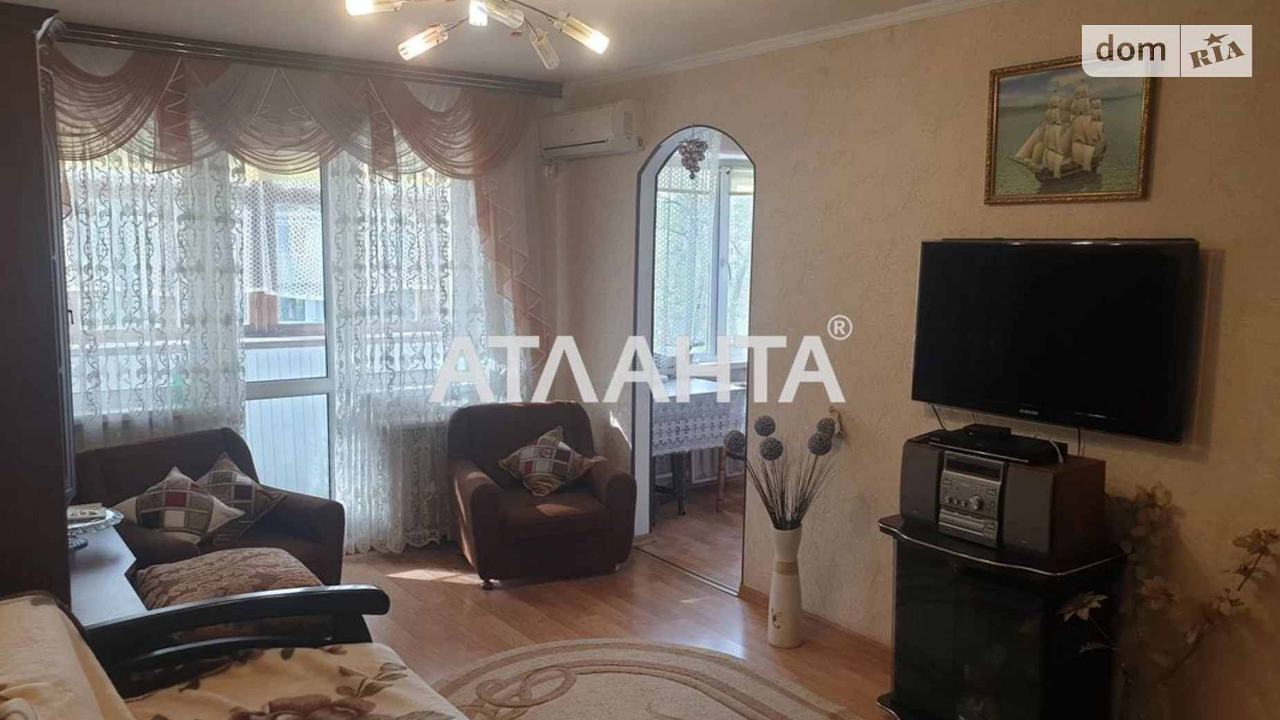 Продается 3-комнатная квартира 58.3 кв. м в Одессе, ул. Генерала Петрова