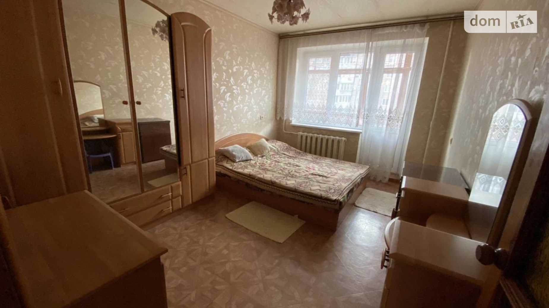 Продается 3-комнатная квартира 68 кв. м в Днепре, мас. Покровский