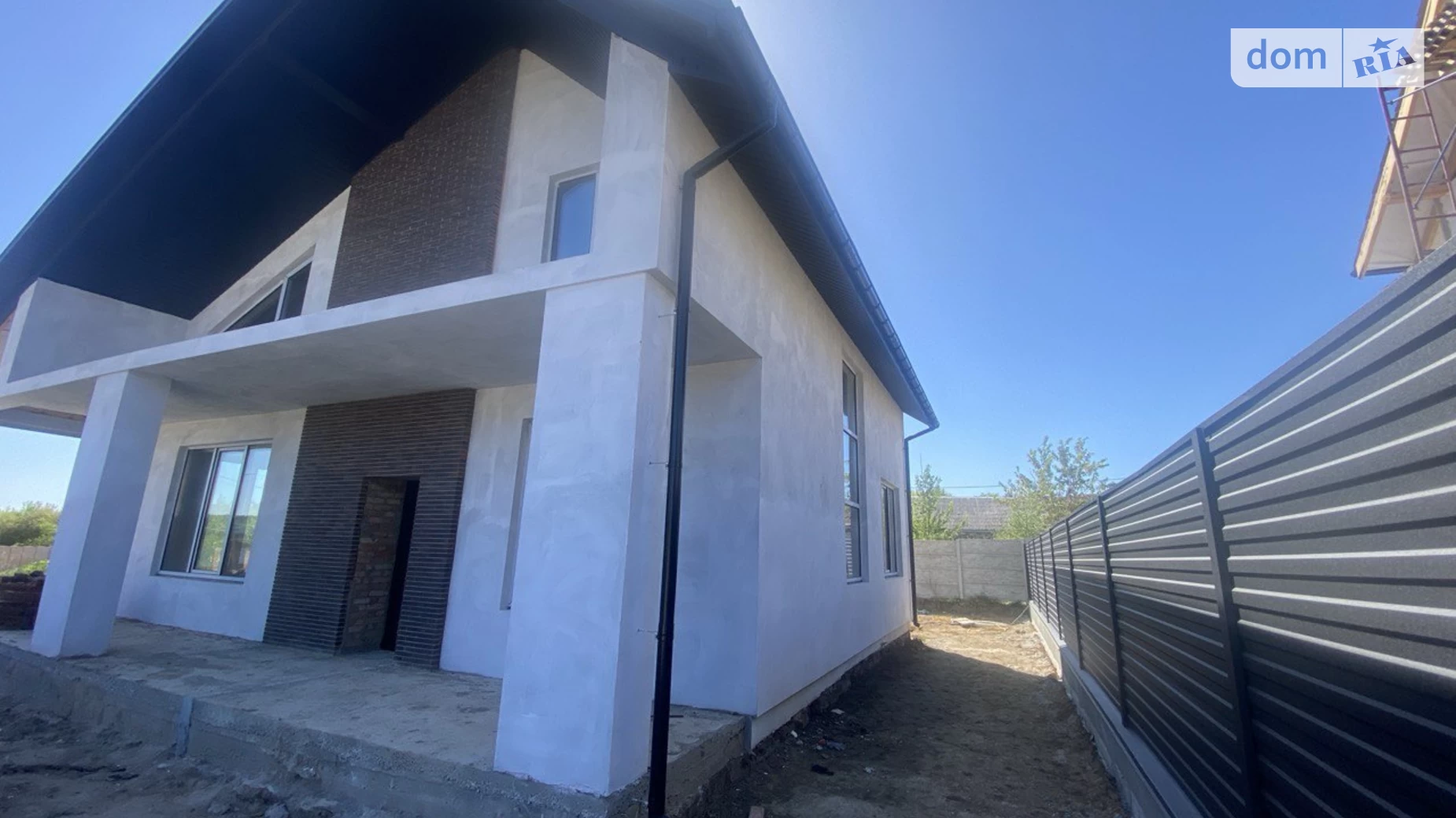 Продается дом на 2 этажа 154 кв. м с бассейном, цена: 150000 $ - фото 2