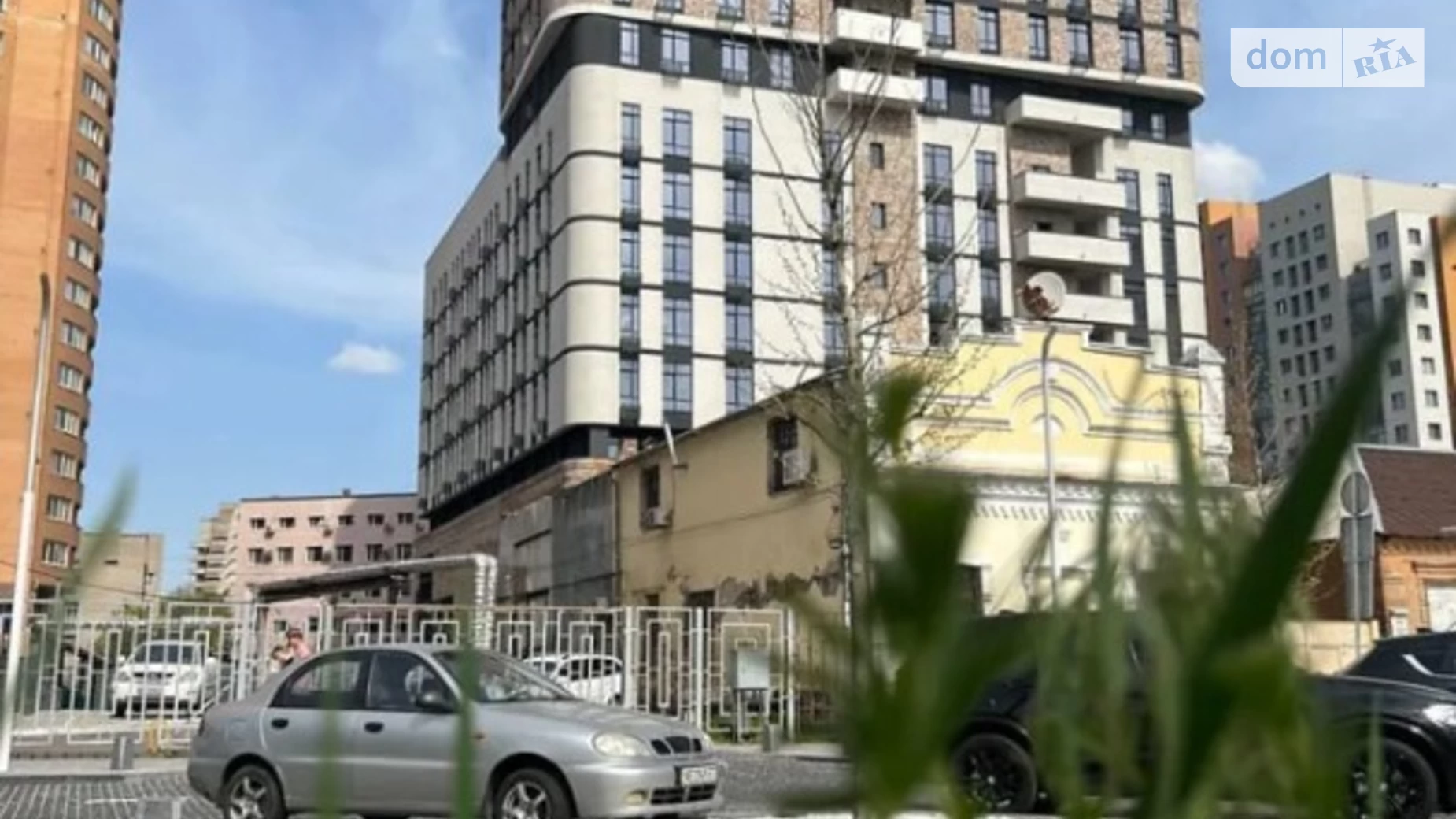 Продається 3-кімнатна квартира 77.4 кв. м у Дніпрі, вул. Ламана, 18 - фото 2