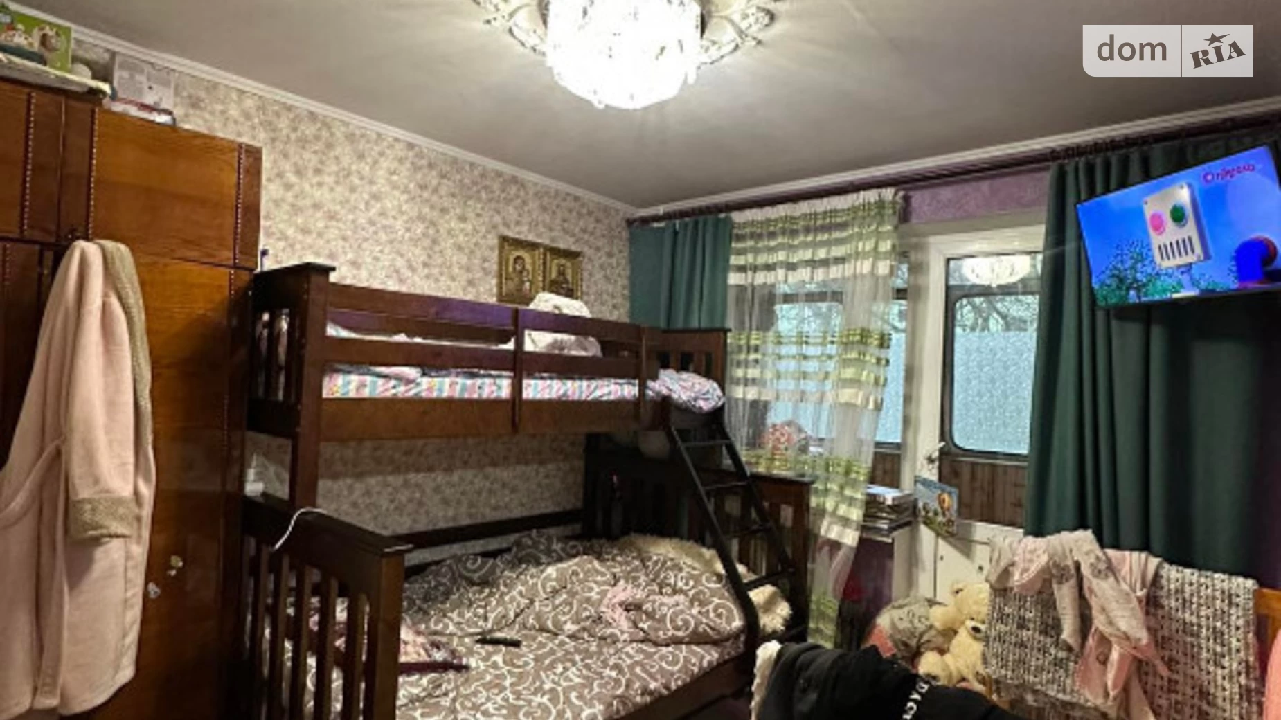 Продается 4-комнатная квартира 80 кв. м в Хмельницком, ул. Зализняка Максима