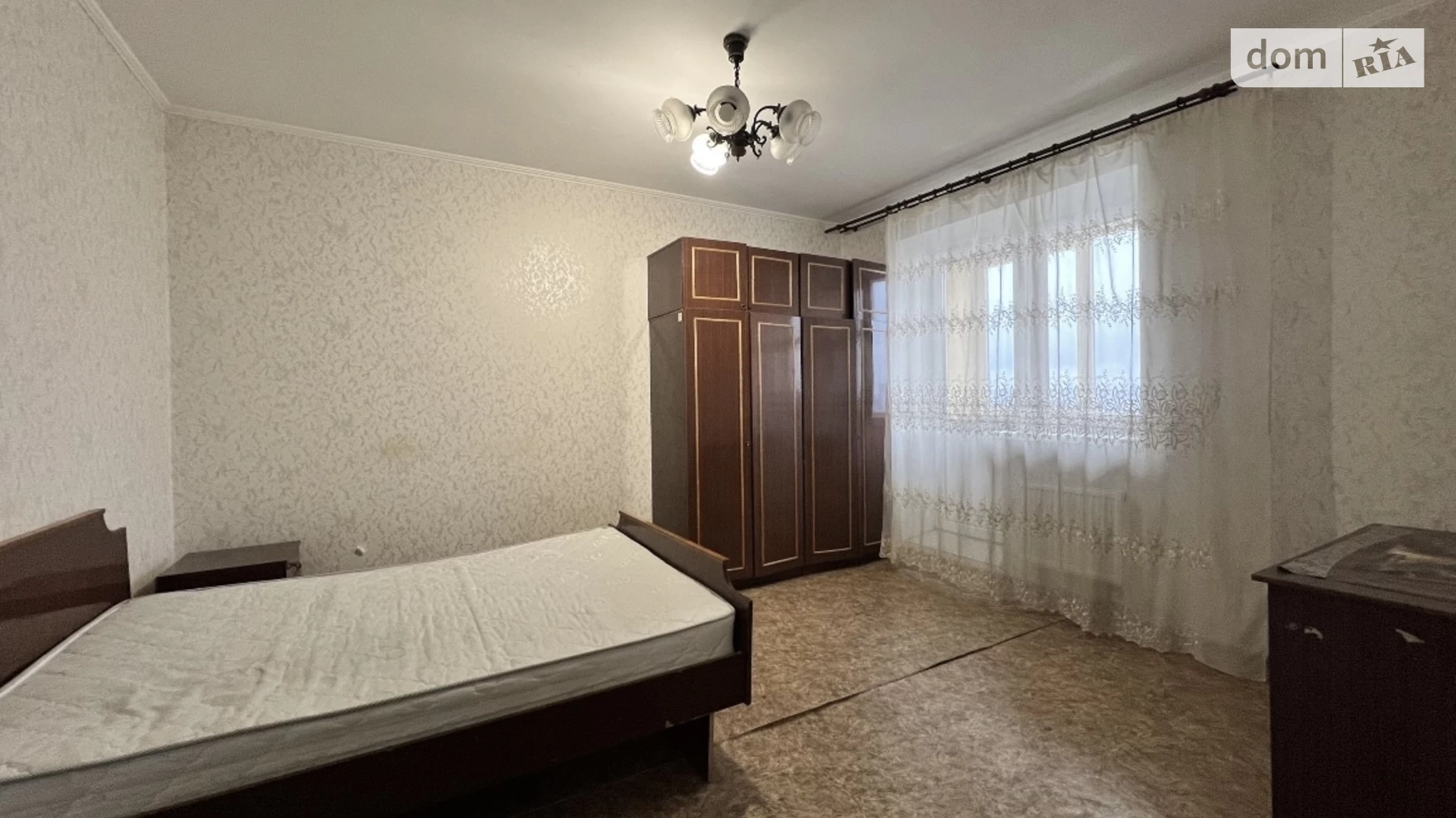 Продається 4-кімнатна квартира 98 кв. м у Києві, вул. Євгена Харченка, 47Б