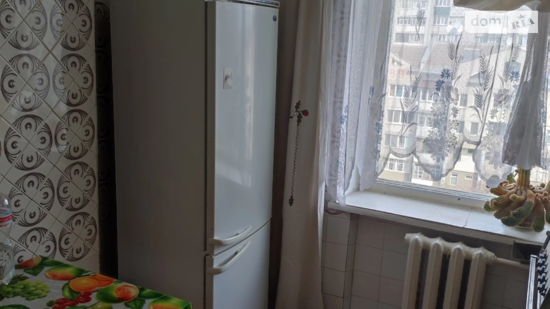 Продается 3-комнатная квартира 65 кв. м в Виннице, ул. Стеценко, 46