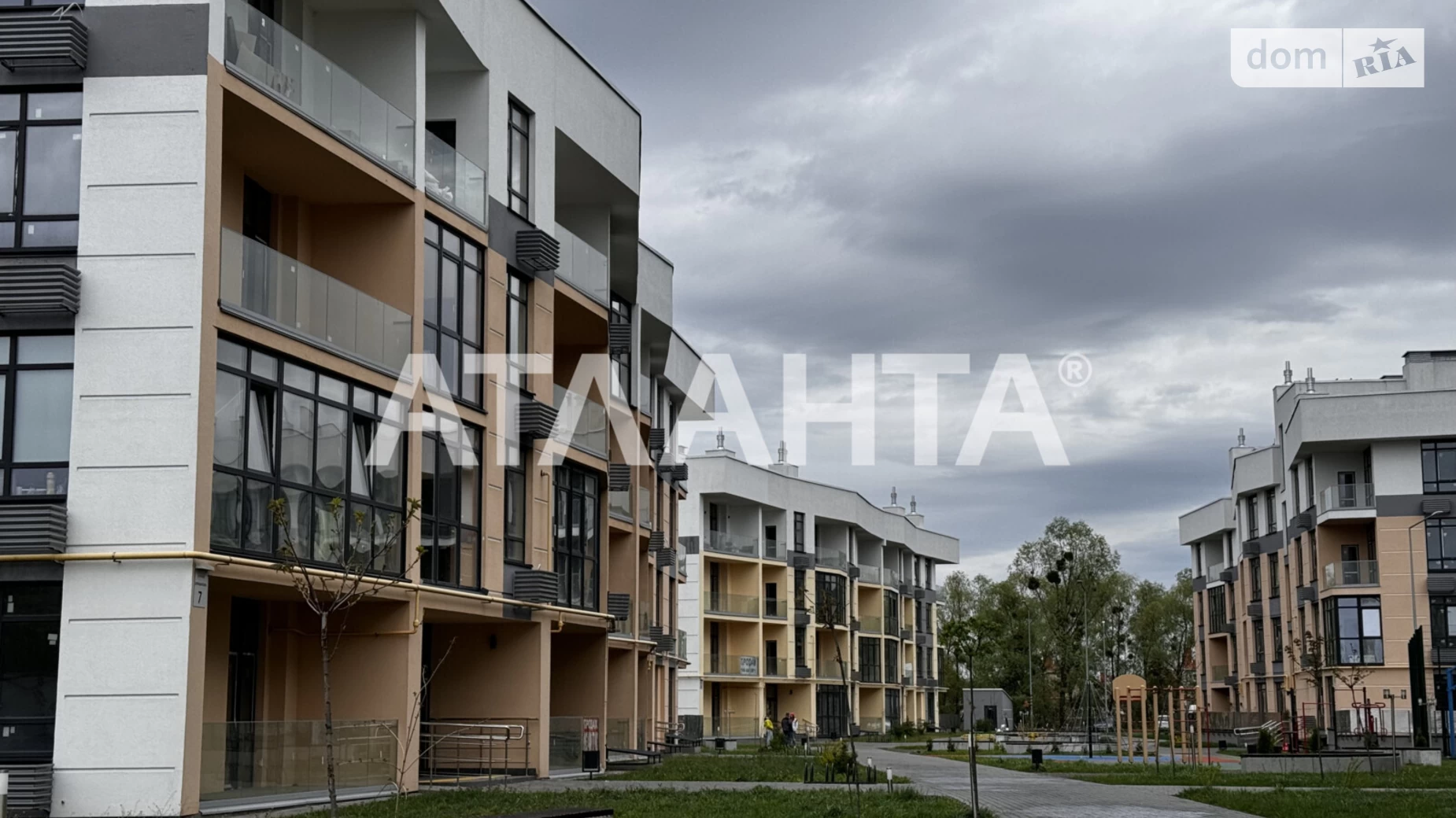 Продается 2-комнатная квартира 57 кв. м в Киеве, ул. Дубищанская, 7