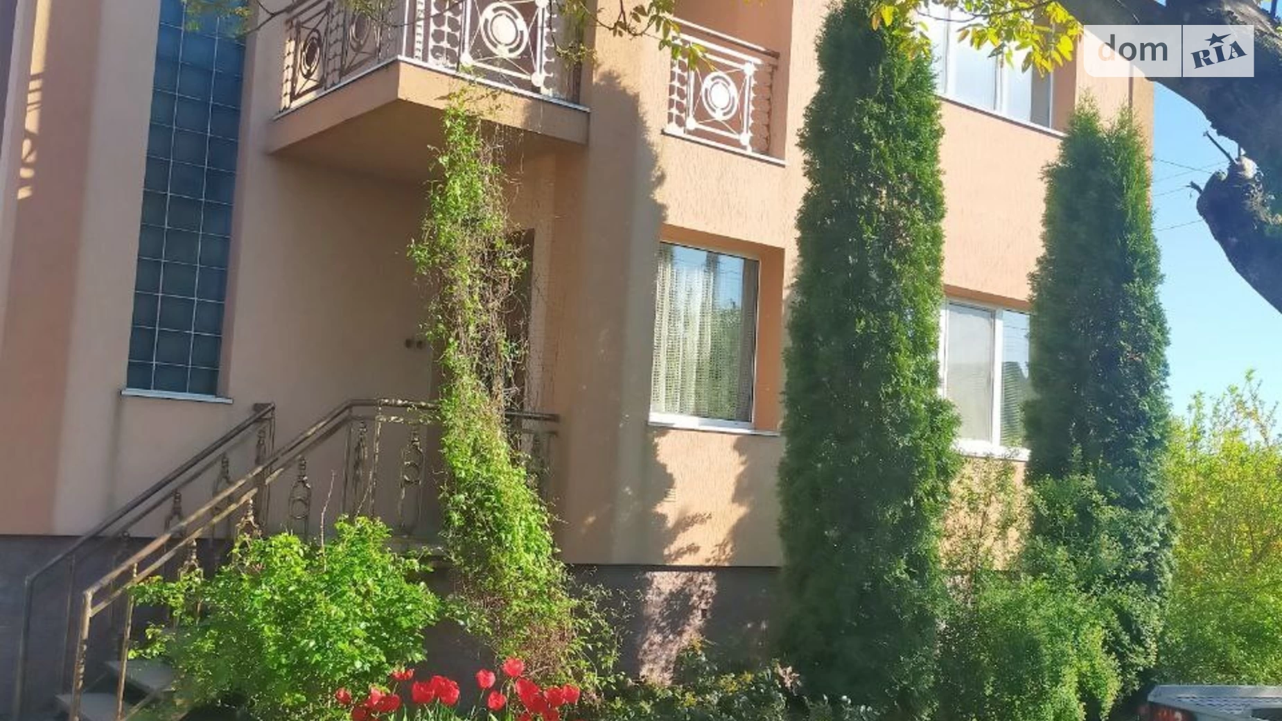 Продается дом на 2 этажа 220 кв. м с бассейном, цена: 165000 $ - фото 2