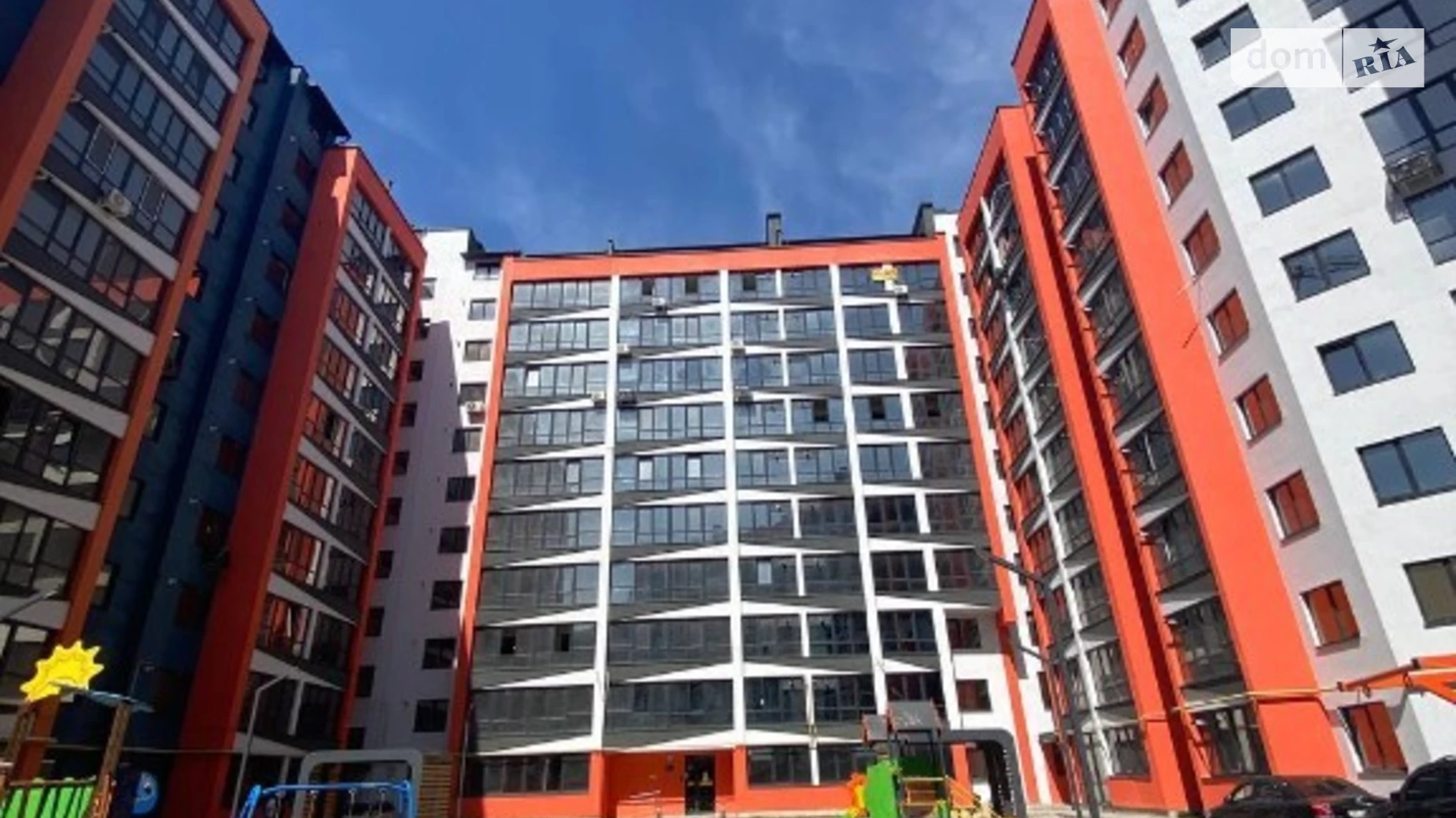 Продается 3-комнатная квартира 93 кв. м в Хмельницком, ул. Проскуровского Подполья