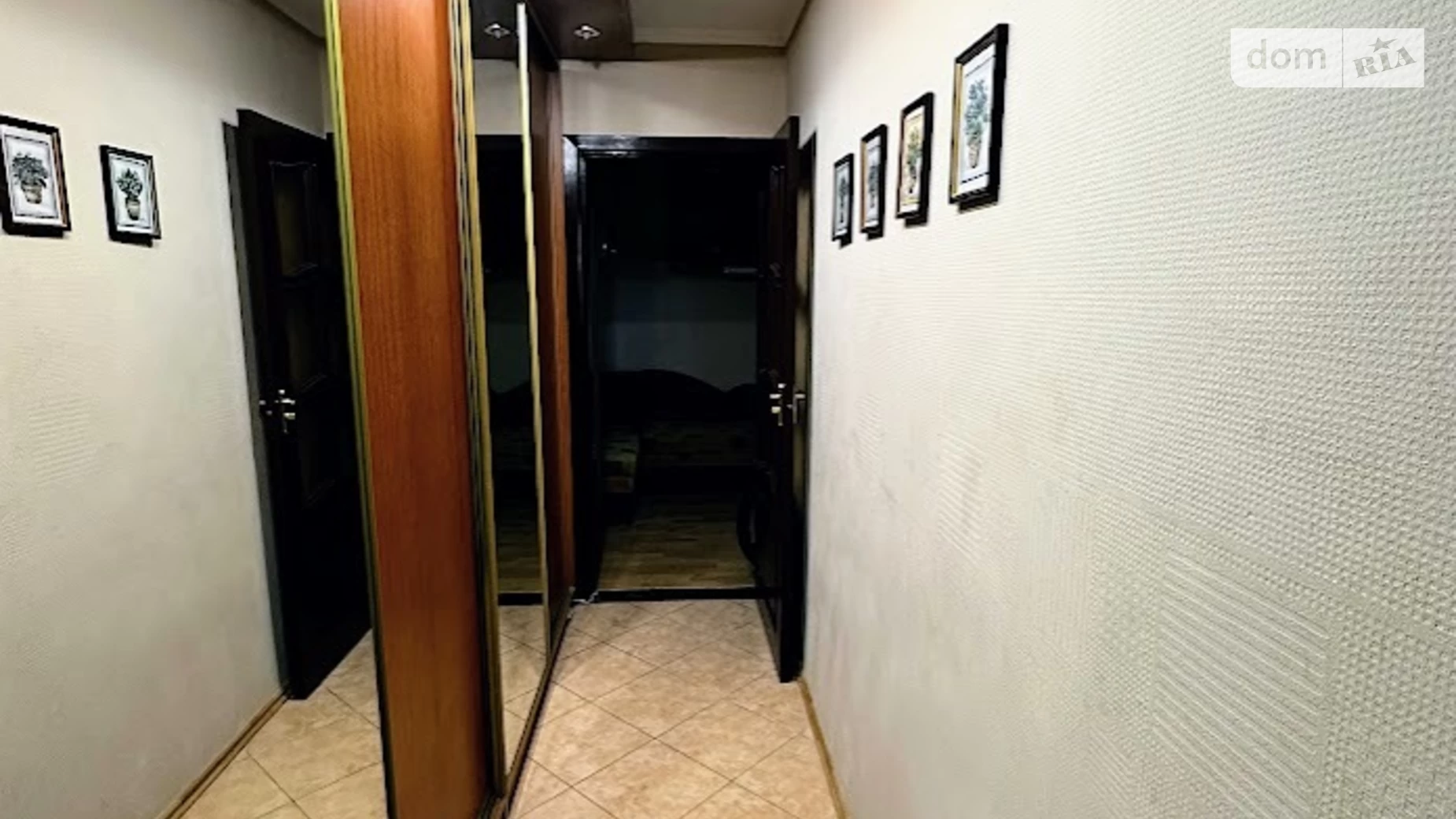 Продается 2-комнатная квартира 50 кв. м в Броварах, ул. Героев УПА, 7А