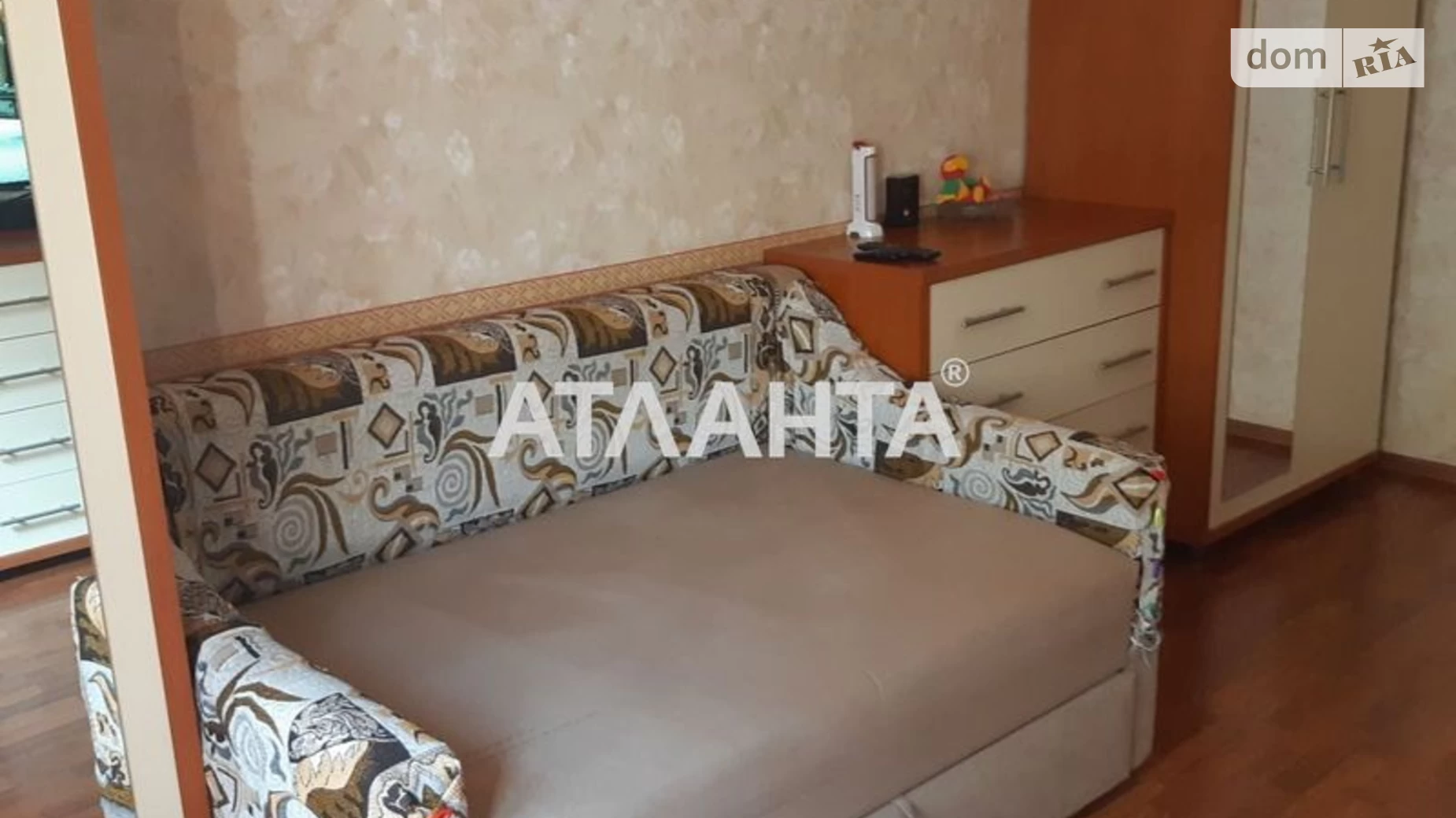 Продается 3-комнатная квартира 83 кв. м в Одессе, ул. Манежная