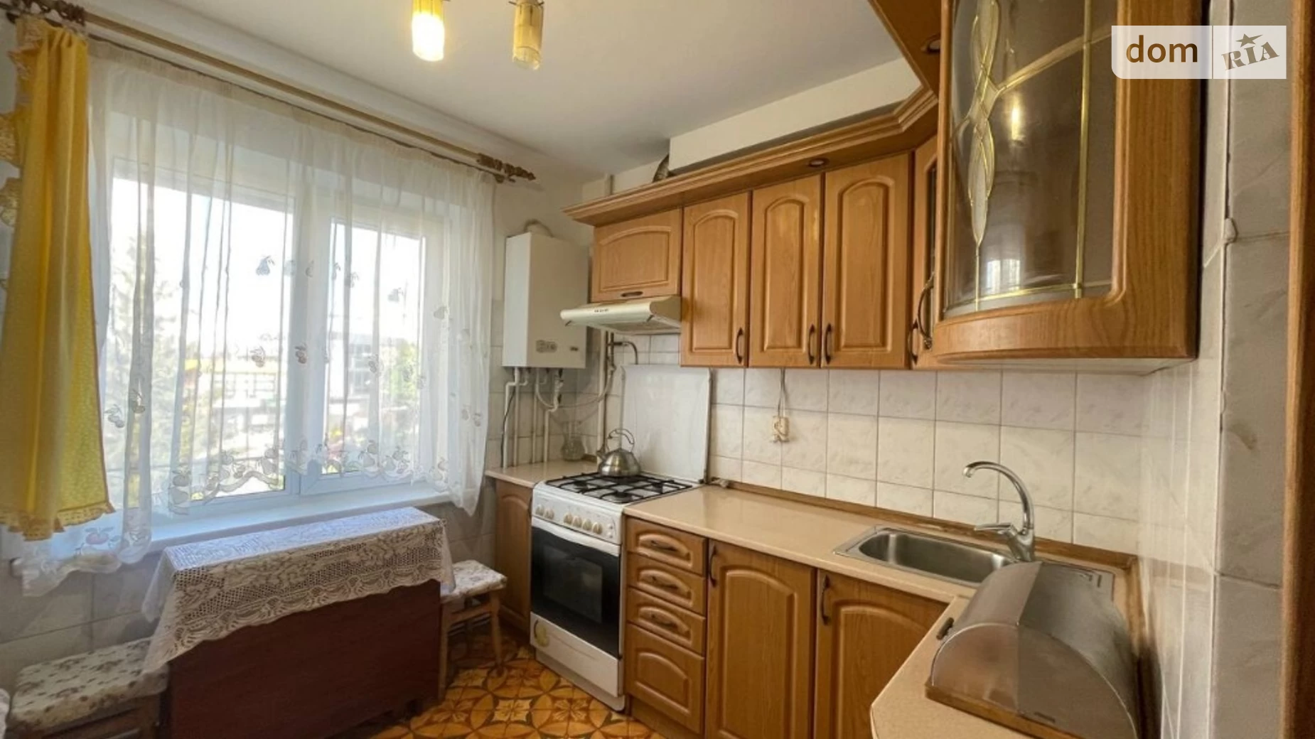 Продается 3-комнатная квартира 62.6 кв. м в Ивано-Франковске