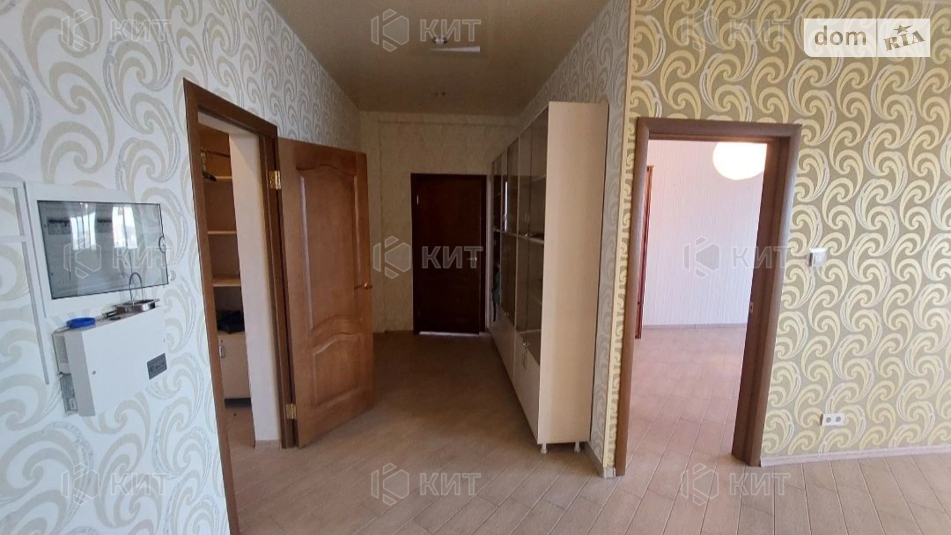 Продается 3-комнатная квартира 90.4 кв. м в Харькове, ул. Станислава Партали(Балакирева), 17