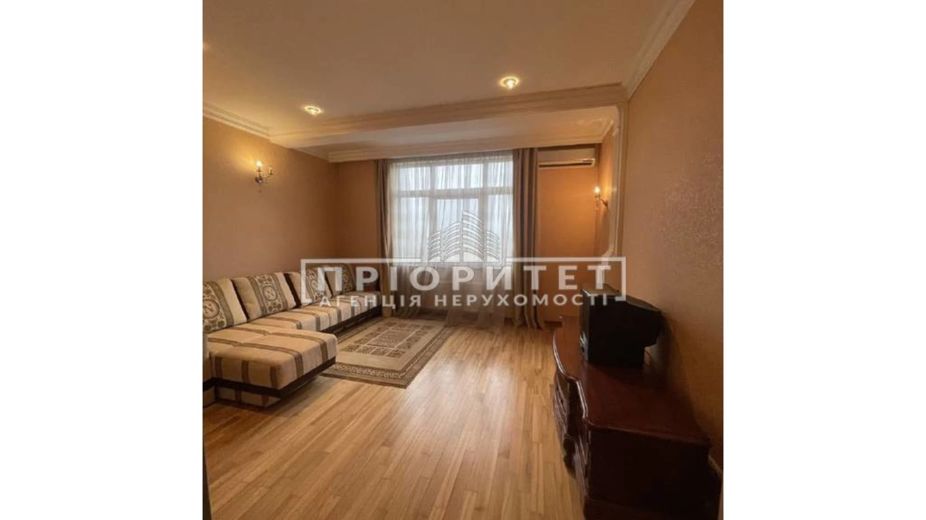 Продается 2-комнатная квартира 77.7 кв. м в Одессе, ул. Успенская