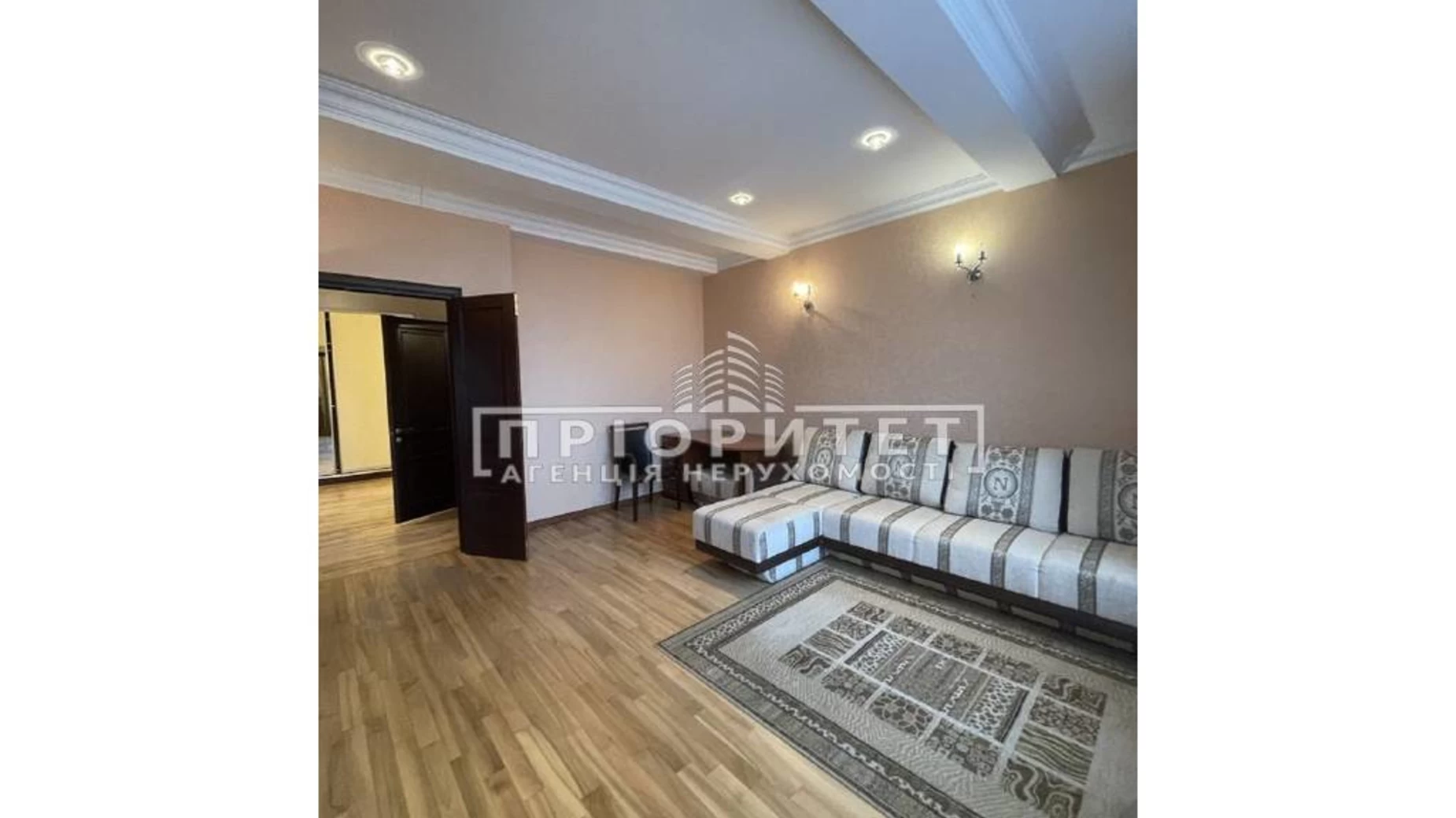 Продается 2-комнатная квартира 77.7 кв. м в Одессе, ул. Успенская