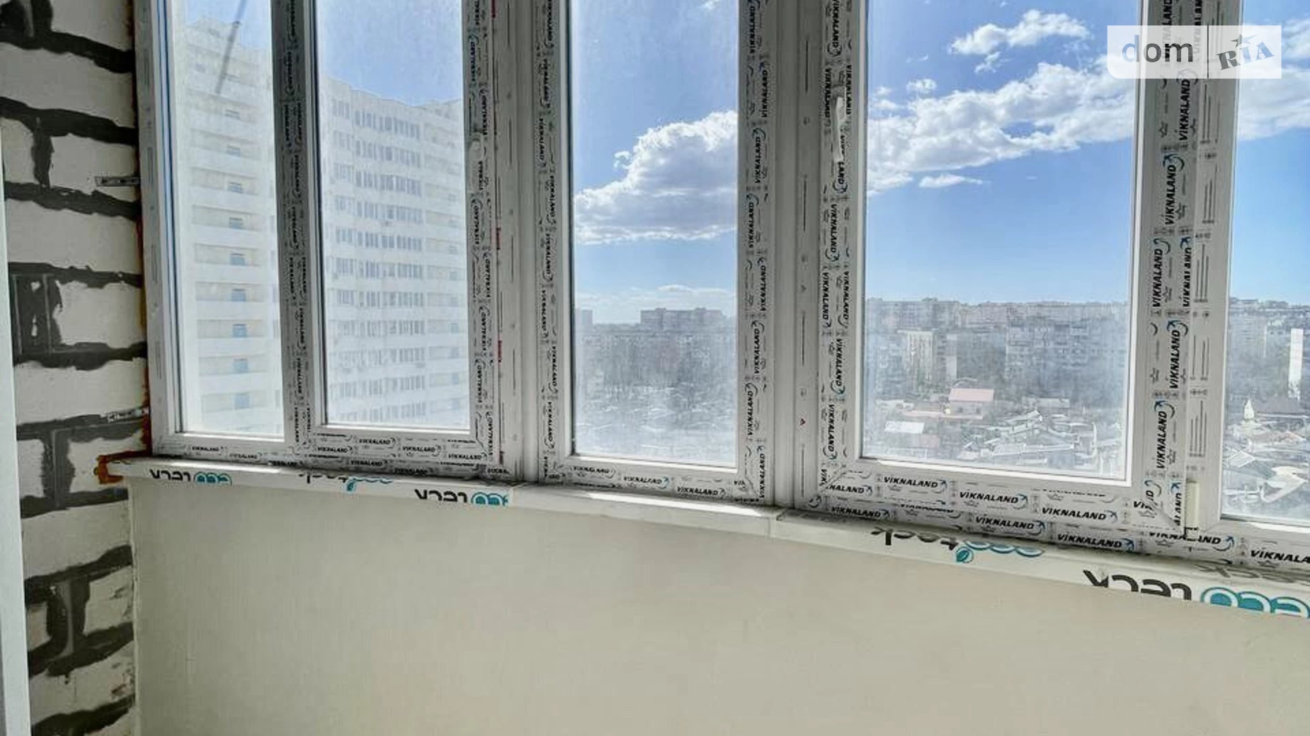 Продается 2-комнатная квартира 67 кв. м в Одессе, ул. Костанди, 162