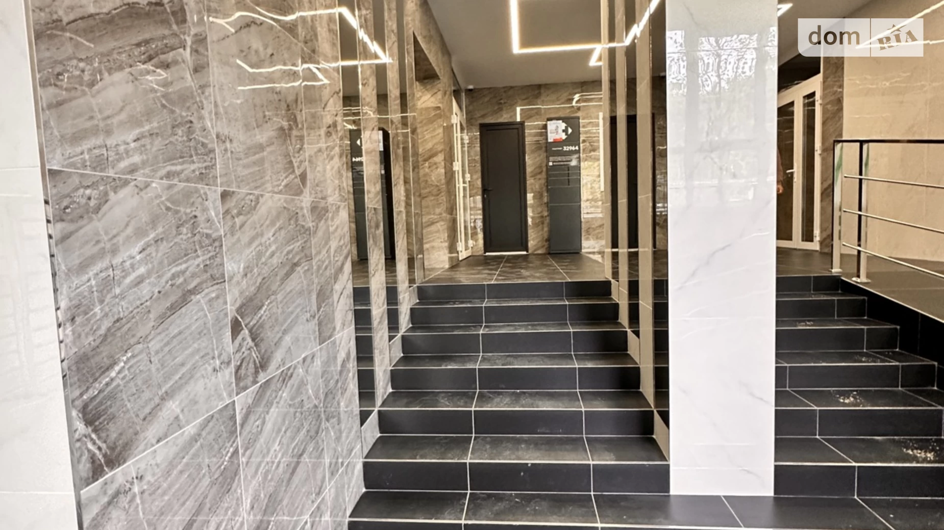 Продается 3-комнатная квартира 68 кв. м в Ирпене, ул. Университетская(Карла Маркса), 3/13 - фото 3