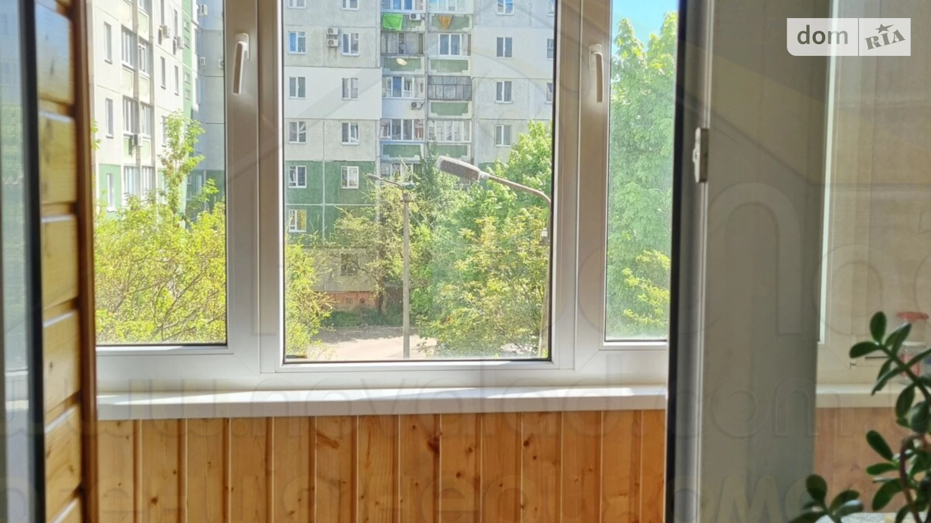 Продается 1-комнатная квартира 38 кв. м в Чернигове, ул. 1-й Гвардейской Армии - фото 2