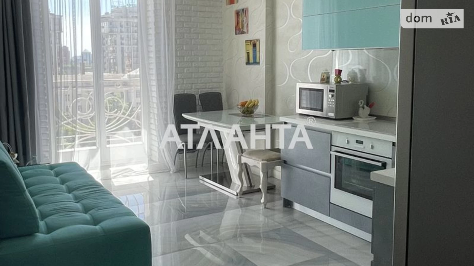 Продается 1-комнатная квартира 50 кв. м в Одессе, ул. Леонтовича, 16А