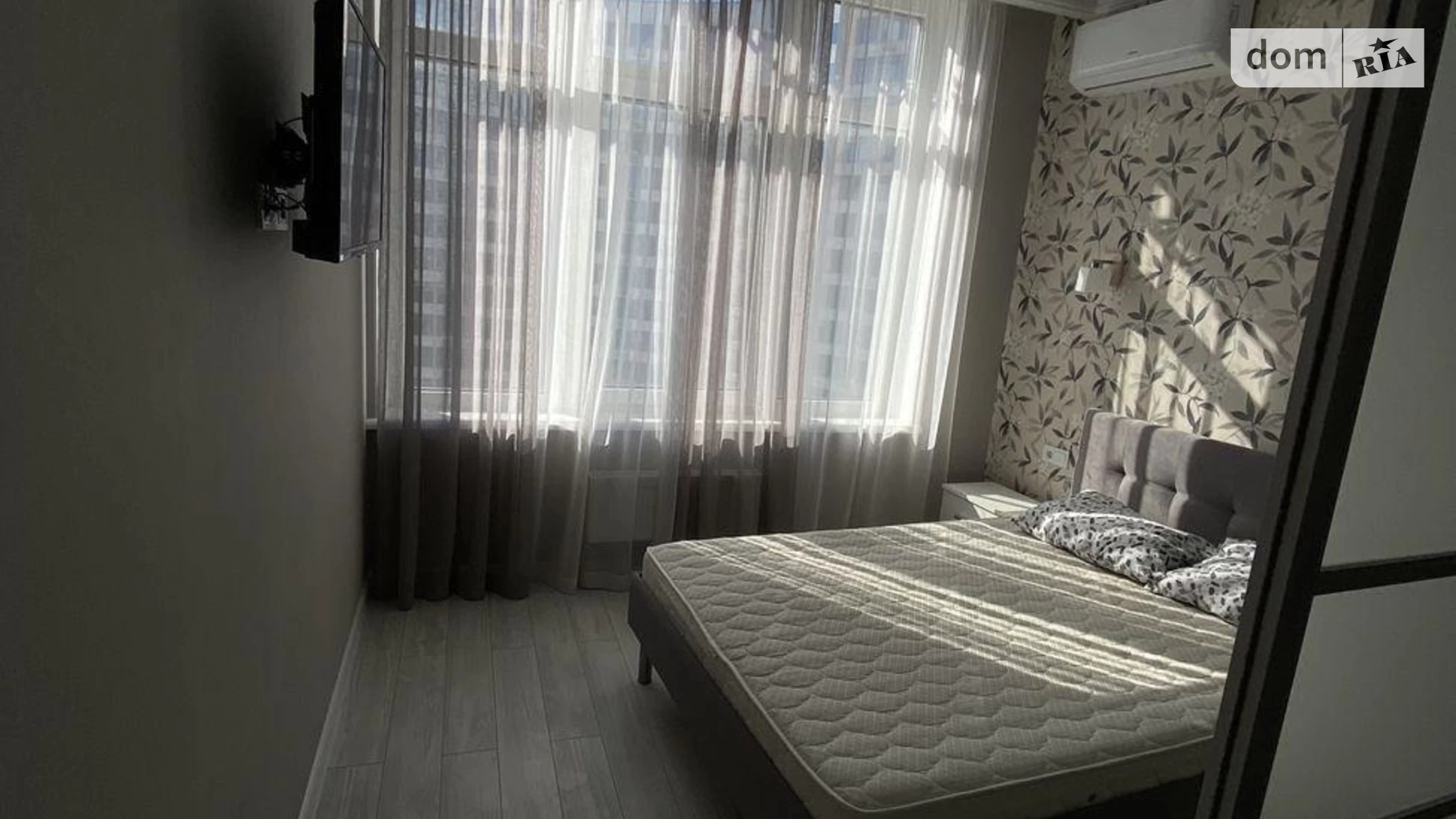 Продается 1-комнатная квартира 45 кв. м в Одессе, ул. Каманина, 16/2А - фото 2