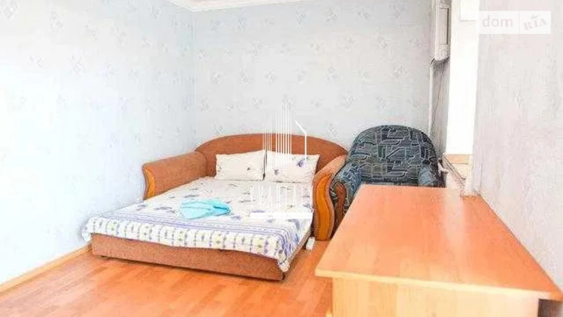 Продается 1-комнатная квартира 31 кв. м в Киеве, ул. Почайнинская, 62 - фото 2