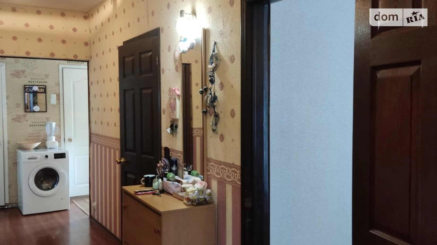 Продается 4-комнатная квартира 83 кв. м в Одессе, ул. Ильфа и Петрова, 49