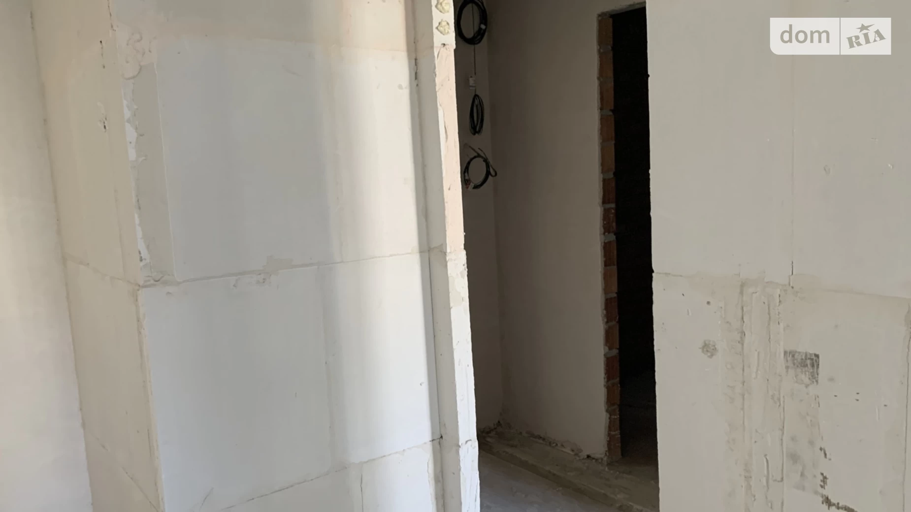 Продается 1-комнатная квартира 40 кв. м в Буче, ул. Ивана Кожедуба, 4Б - фото 3