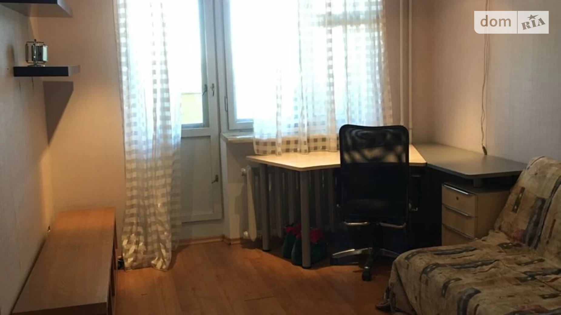 Продается 3-комнатная квартира 87 кв. м в Одессе, ул. Тополевая