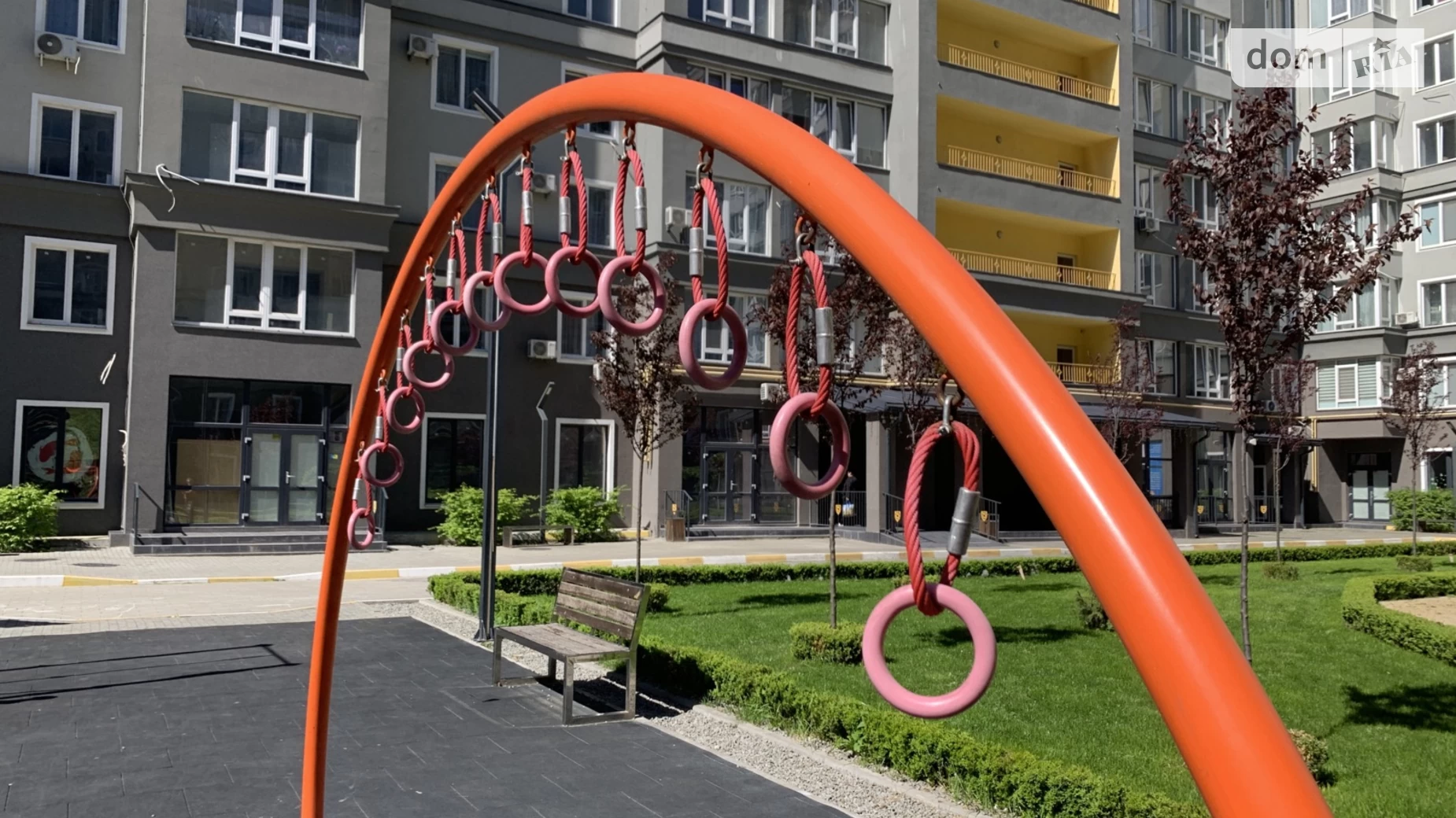 Продается 1-комнатная квартира 40 кв. м в Буче, ул. Ивана Кожедуба - фото 2