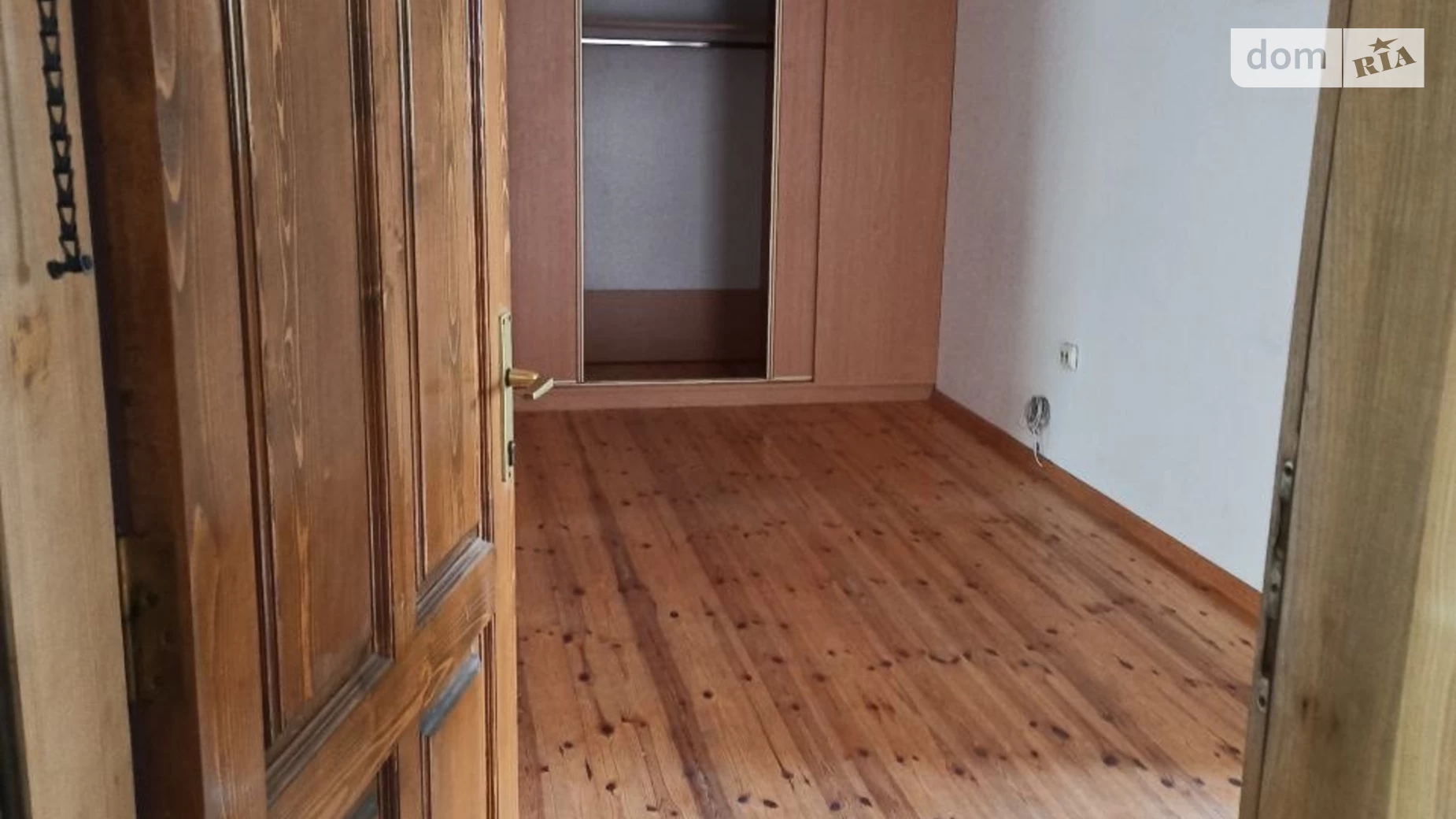Продается 3-комнатная квартира 75 кв. м в Ужгороде