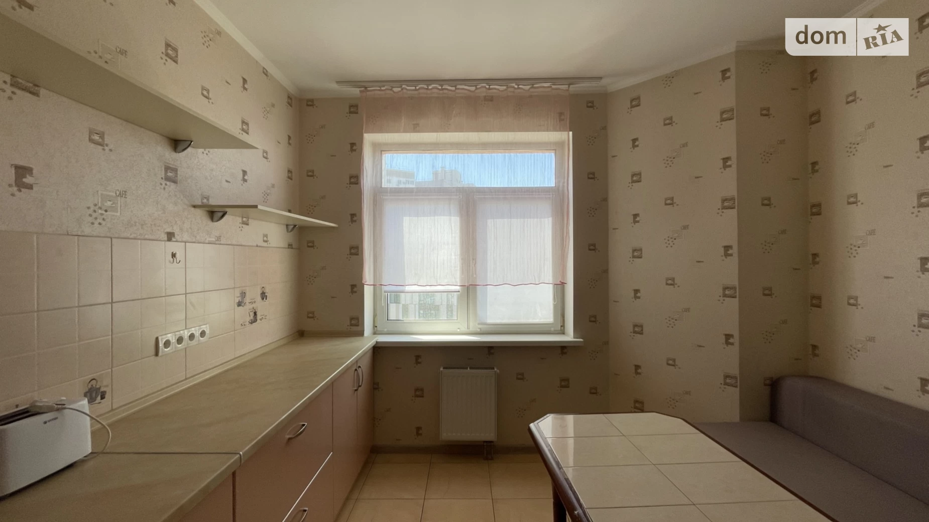 Продается 1-комнатная квартира 50.2 кв. м в Киеве, ул. Александра Мишуги