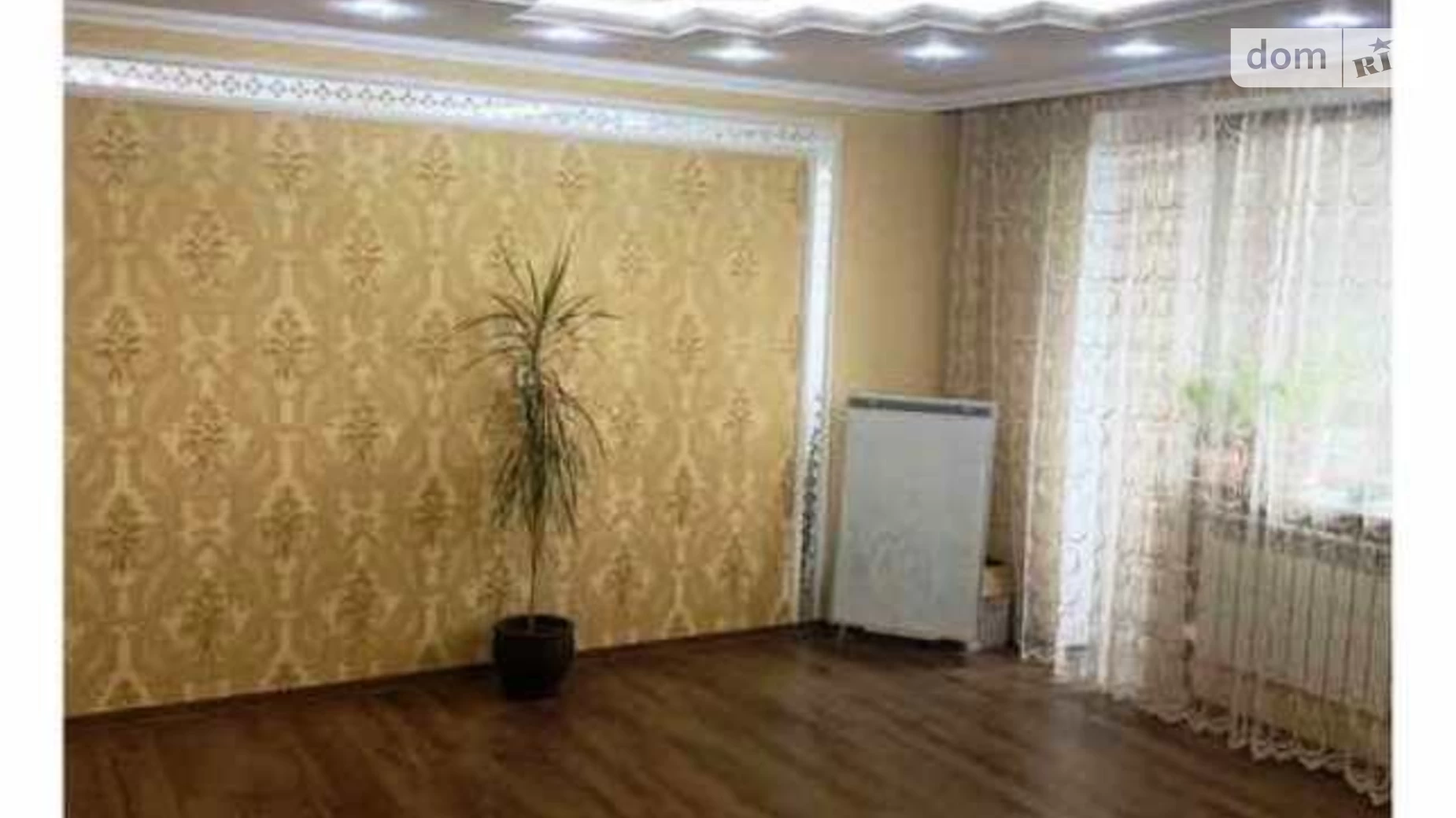 Продается 3-комнатная квартира 81 кв. м в Харькове, Мерефянское шоссе, 32