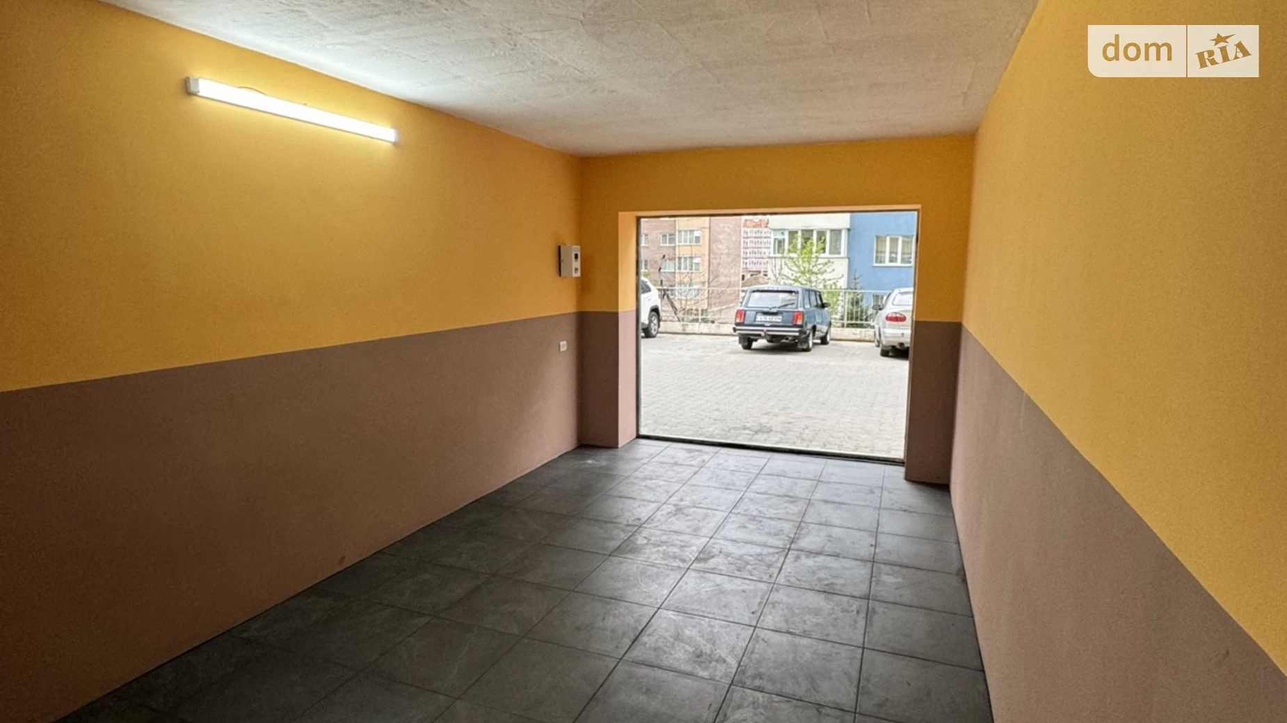 Продается отдельно стоящий гараж универсальный на 20 кв. м, цена: 13500 $ - фото 2
