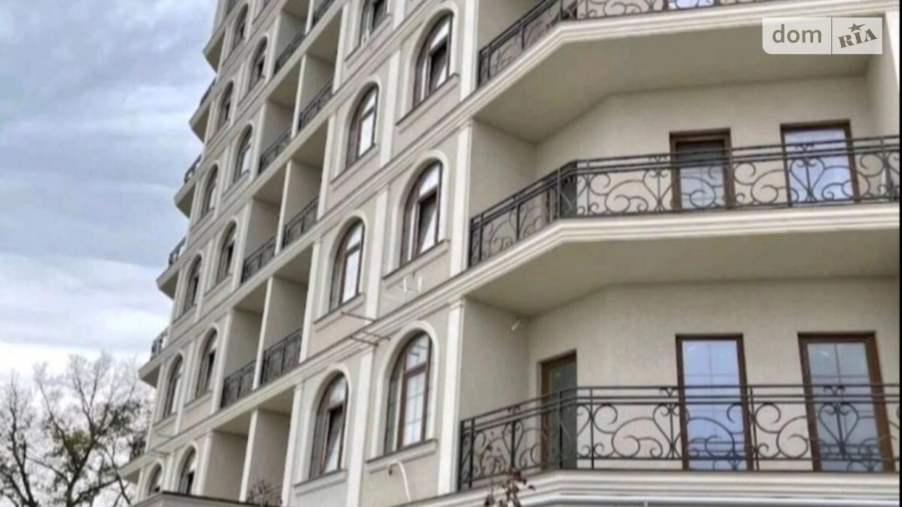 Продается 3-комнатная квартира 93 кв. м в Одессе, ул. Дача Ковалевского