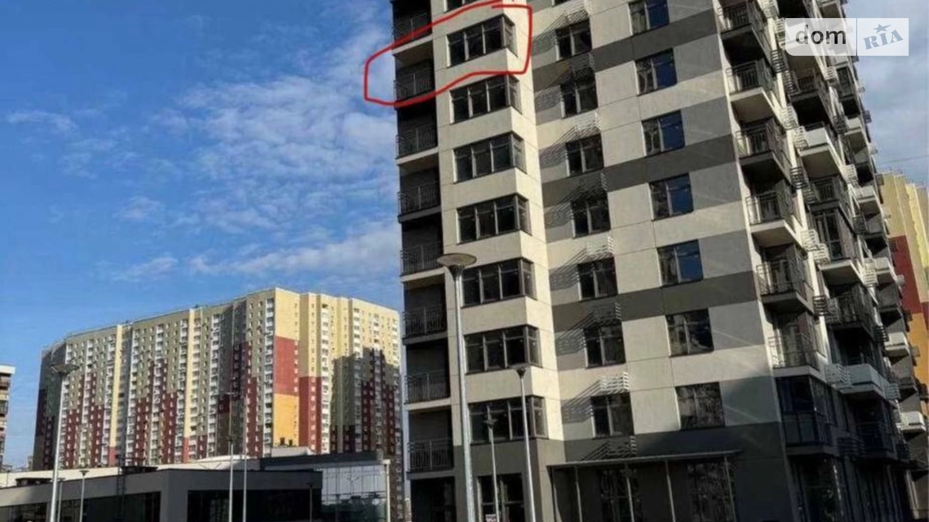 Продается 2-комнатная квартира 70 кв. м в Киеве, ул. Александра Олеся, 3