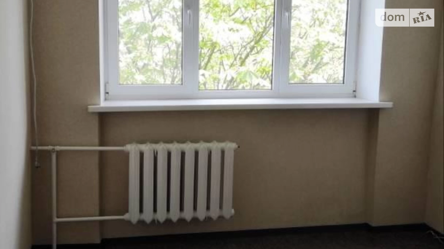 Продається 2-кімнатна квартира 61.5 кв. м у Чорноморську, вул. Олександрійська