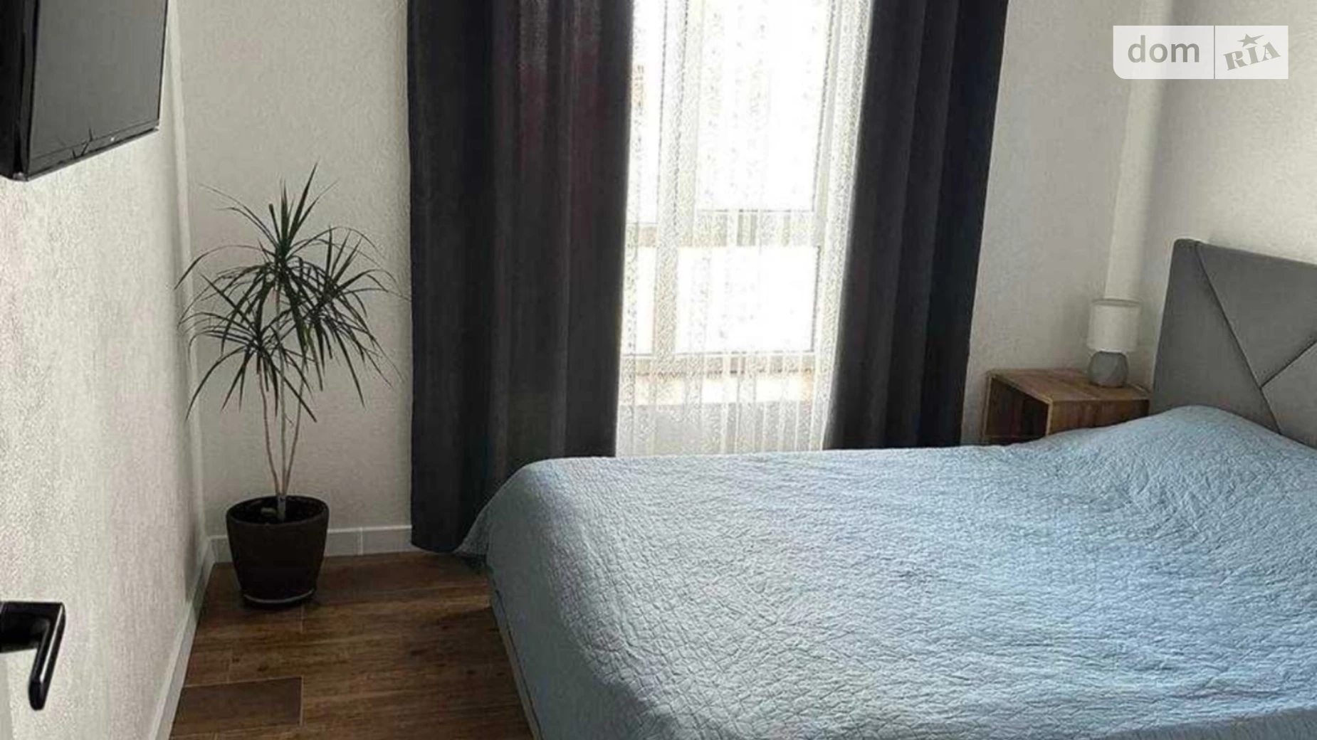 Продается 2-комнатная квартира 62 кв. м в Ирпене, ул. Павленко, 56