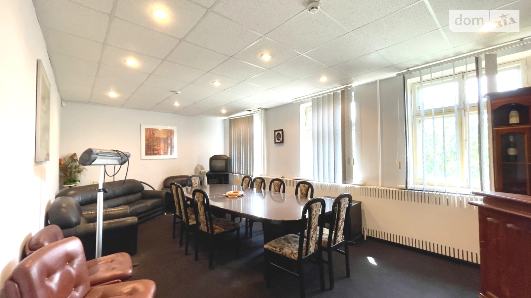 Продается дом на 2 этажа 208 кв. м с террасой, цена: 350000 $ - фото 2