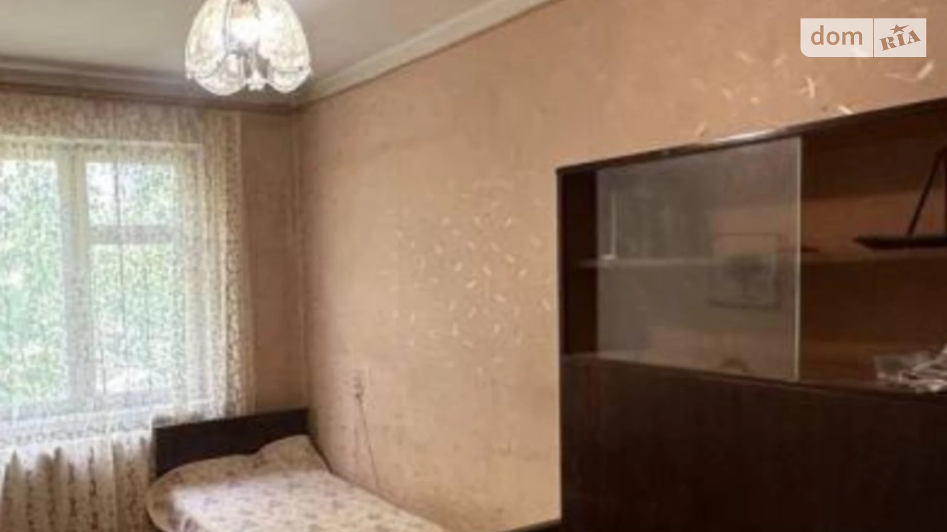 Продається 2-кімнатна квартира 44 кв. м у Одесі, просп. Адміральський