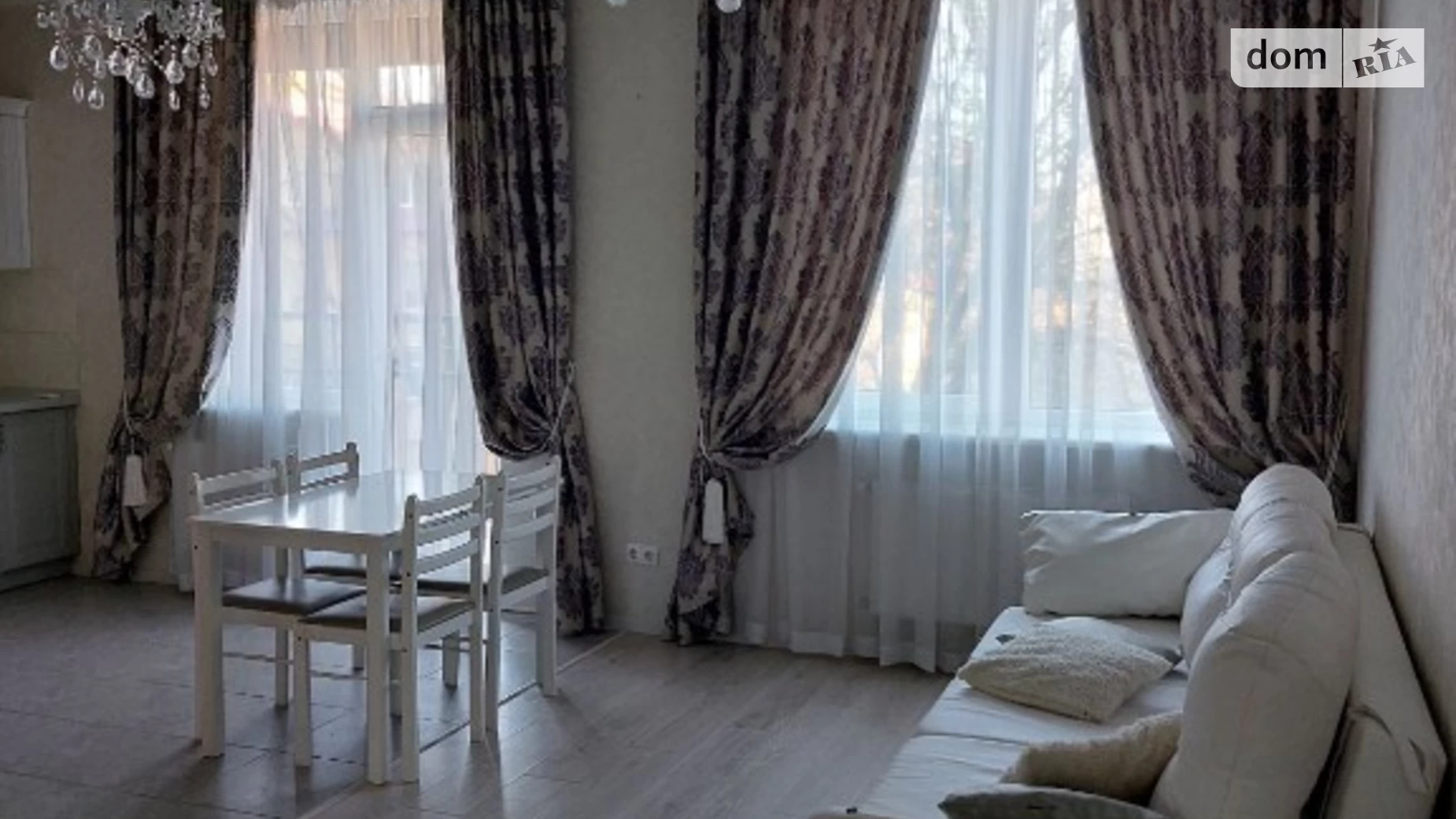 Продается 1-комнатная квартира 39 кв. м в Одессе, ул. Михайловская