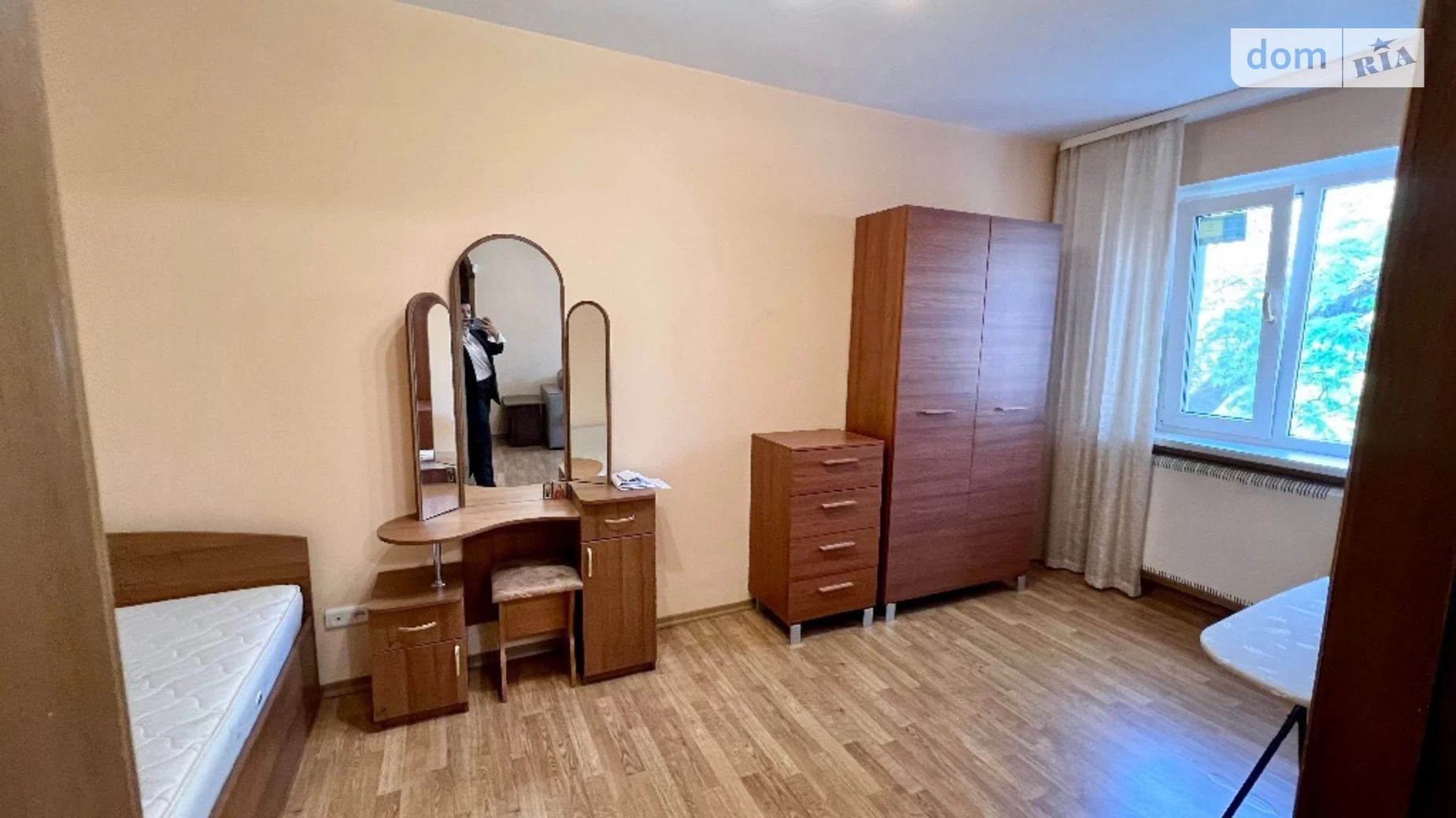 Продається 2-кімнатна квартира 45 кв. м у Одесі, вул. Ніжинська