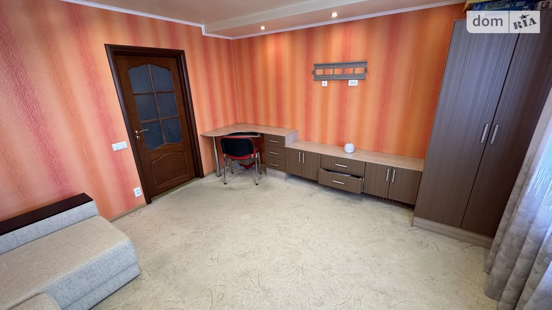 Продається 2-кімнатна квартира 51 кв. м у Миколаєві, вул. Садова (Центр)