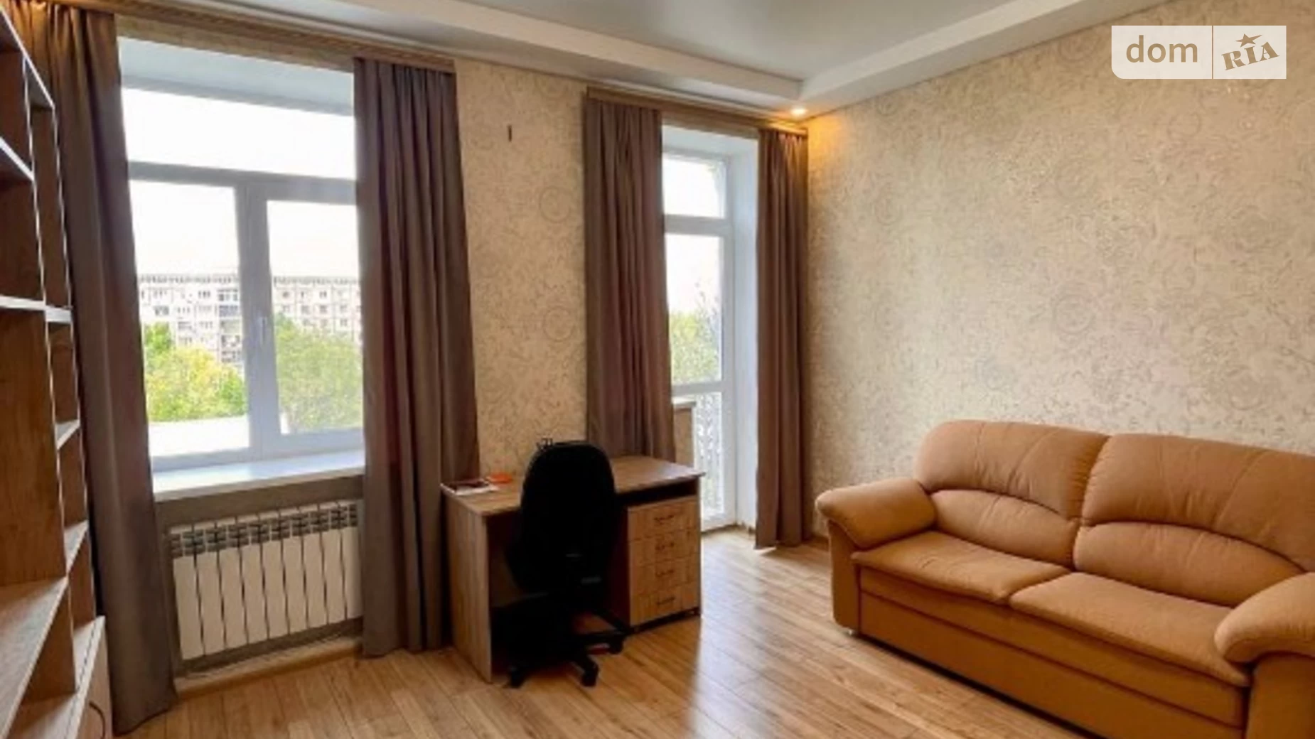 Продається 1-кімнатна квартира 39.3 кв. м у Дніпрі, вул. Караваєва, 3Б