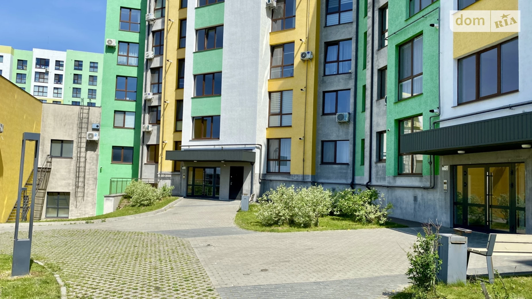 Продается 1-комнатная квартира 45.9 кв. м в Ровно