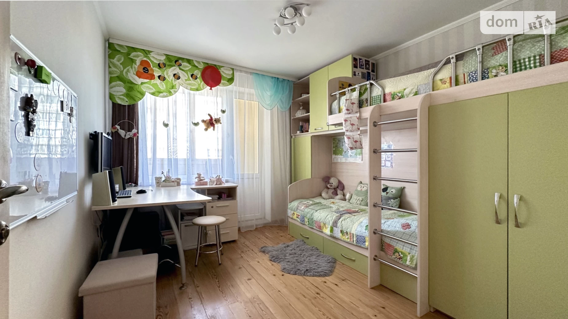 Продается 2-комнатная квартира 46 кв. м в Киеве, ул. Демеевская, 45А