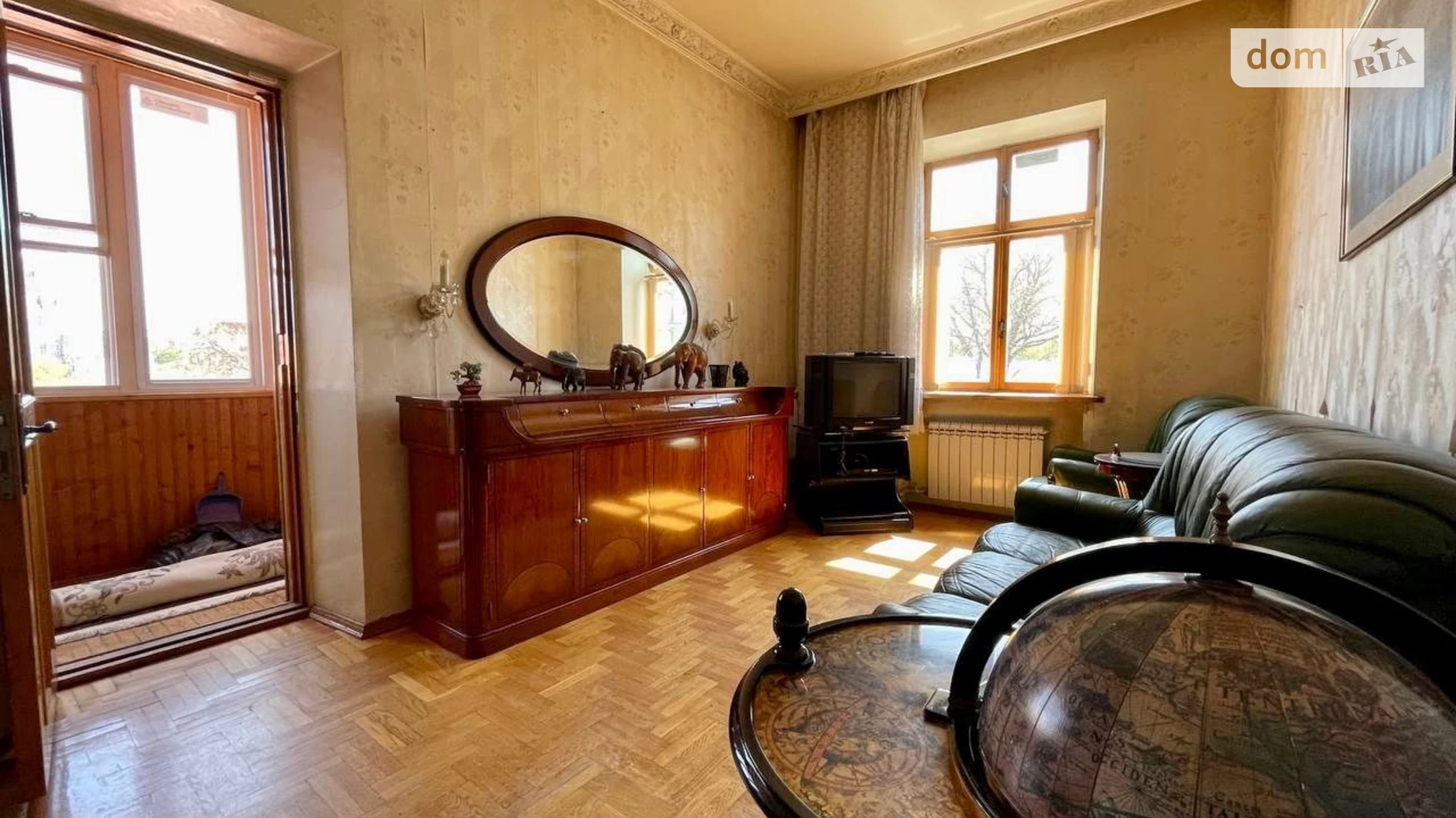 Продается 2-комнатная квартира 67 кв. м в Одессе, ул. Жуковского